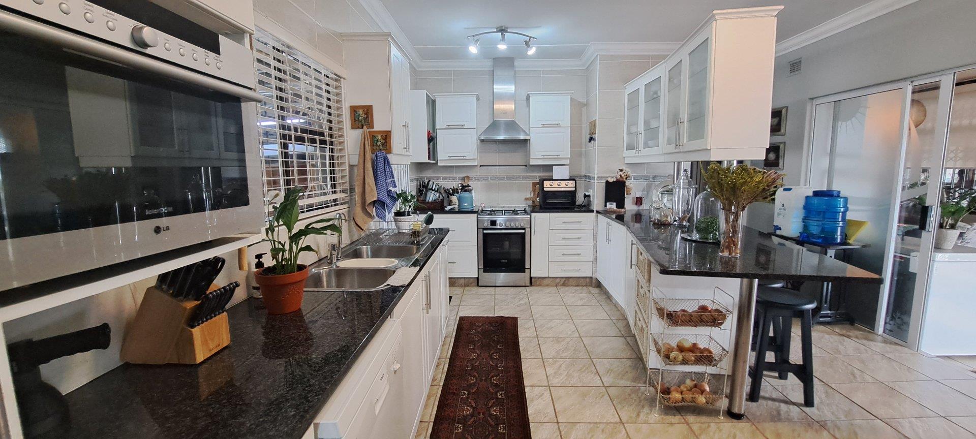 Luxury Beachfront house For Sale in Palm Beach, Port Edward, KwaZulu Natal