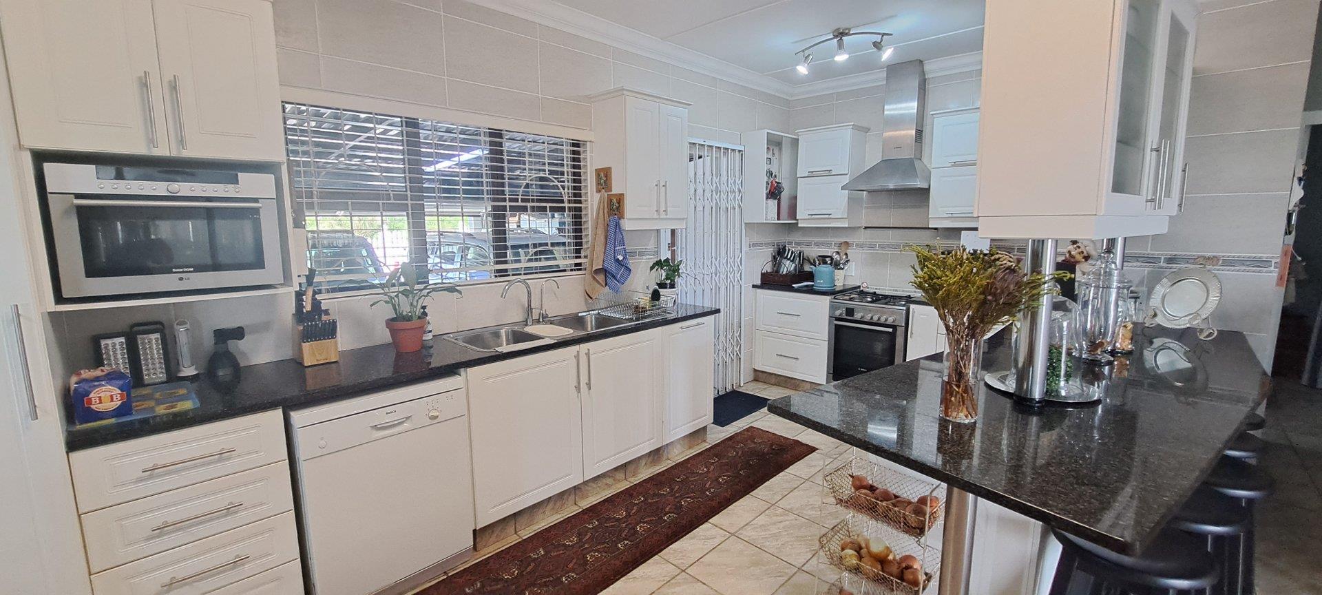 Luxury Beachfront house For Sale in Palm Beach, Port Edward, KwaZulu Natal