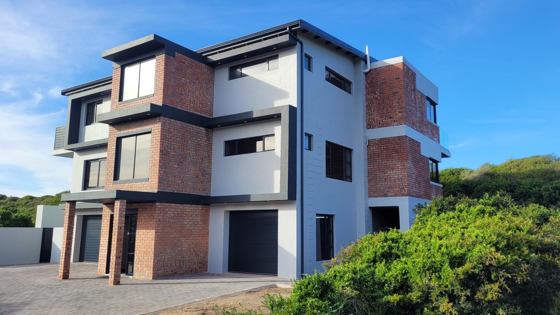 Spectacular House For Sale in Dana Bay, Mossel Bay