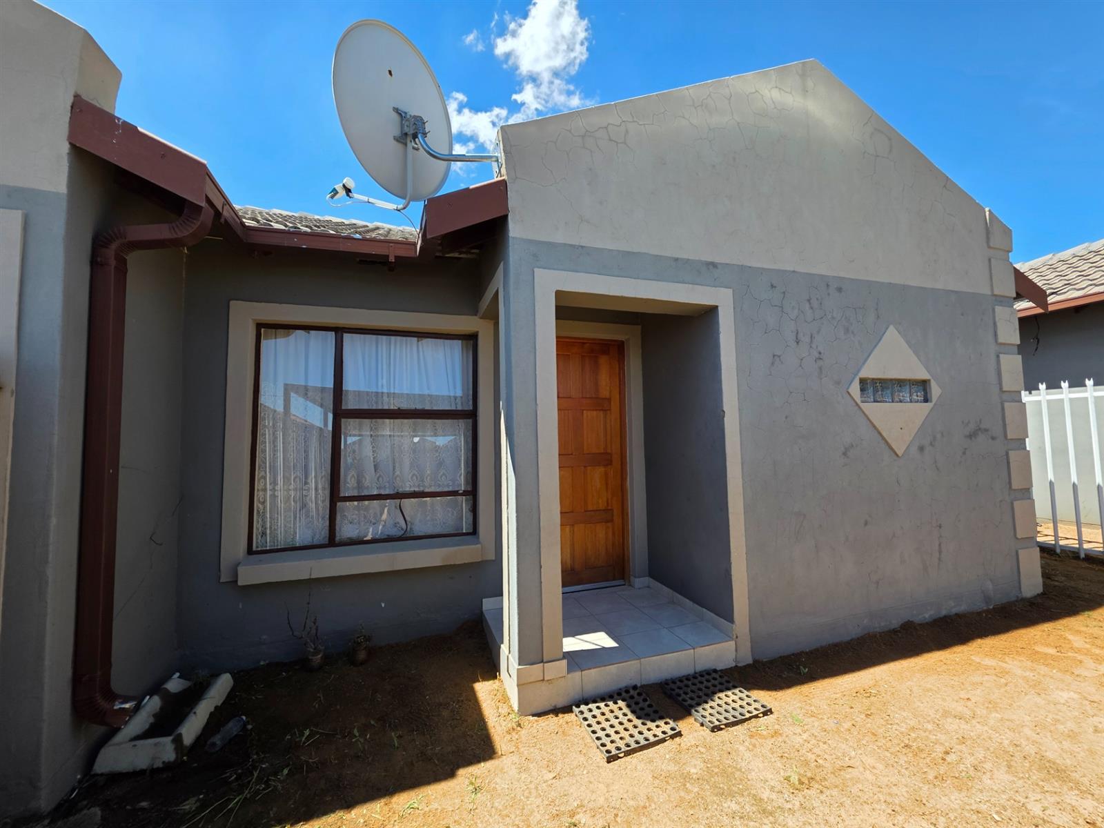 Semi-Attached Two Bedroom House for sale in Mandela View