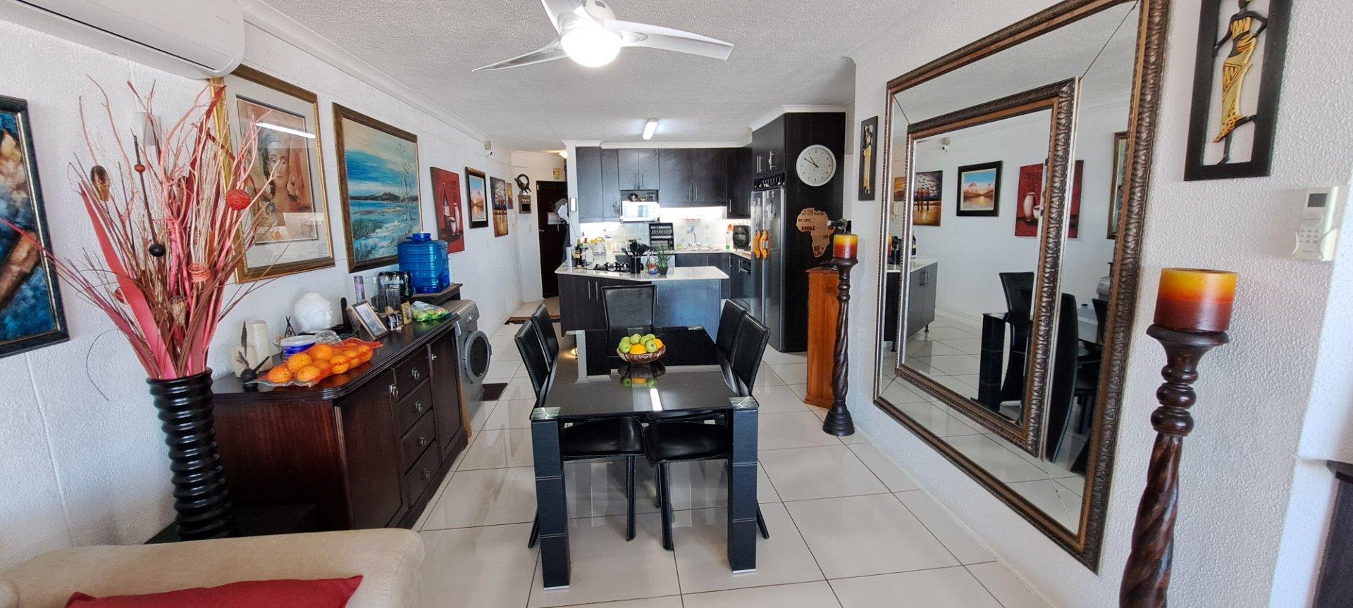 Luxury 3 bedroom Apartment For Sale in Uvongo Beach, Margate, KwaZulu Natal