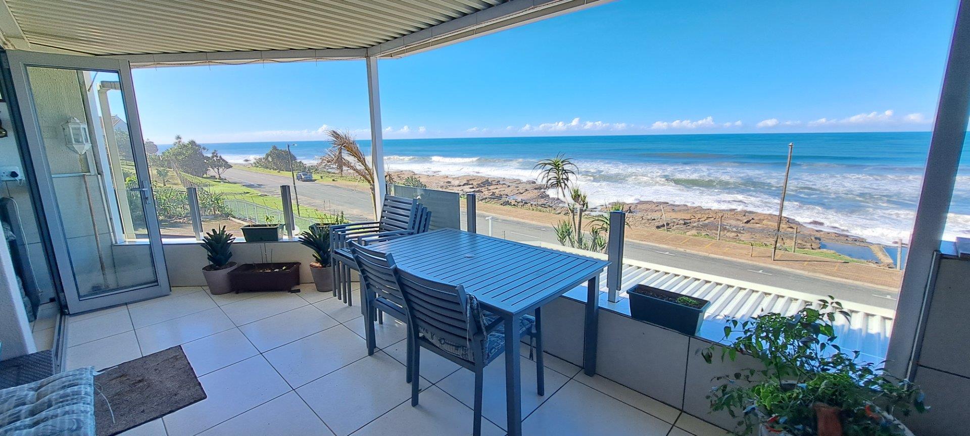 Luxury 3 bedroom Apartment For Sale in Uvongo Beach, Margate, KwaZulu Natal