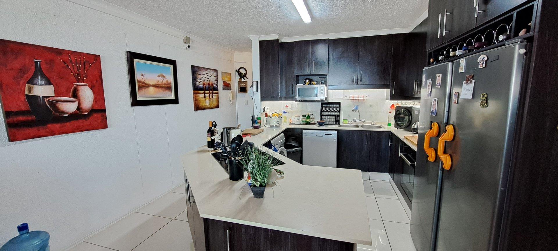 Luxury 3 bedroom Apartment For Sale in Uvongo Beach, Margate, KwaZulu Natal