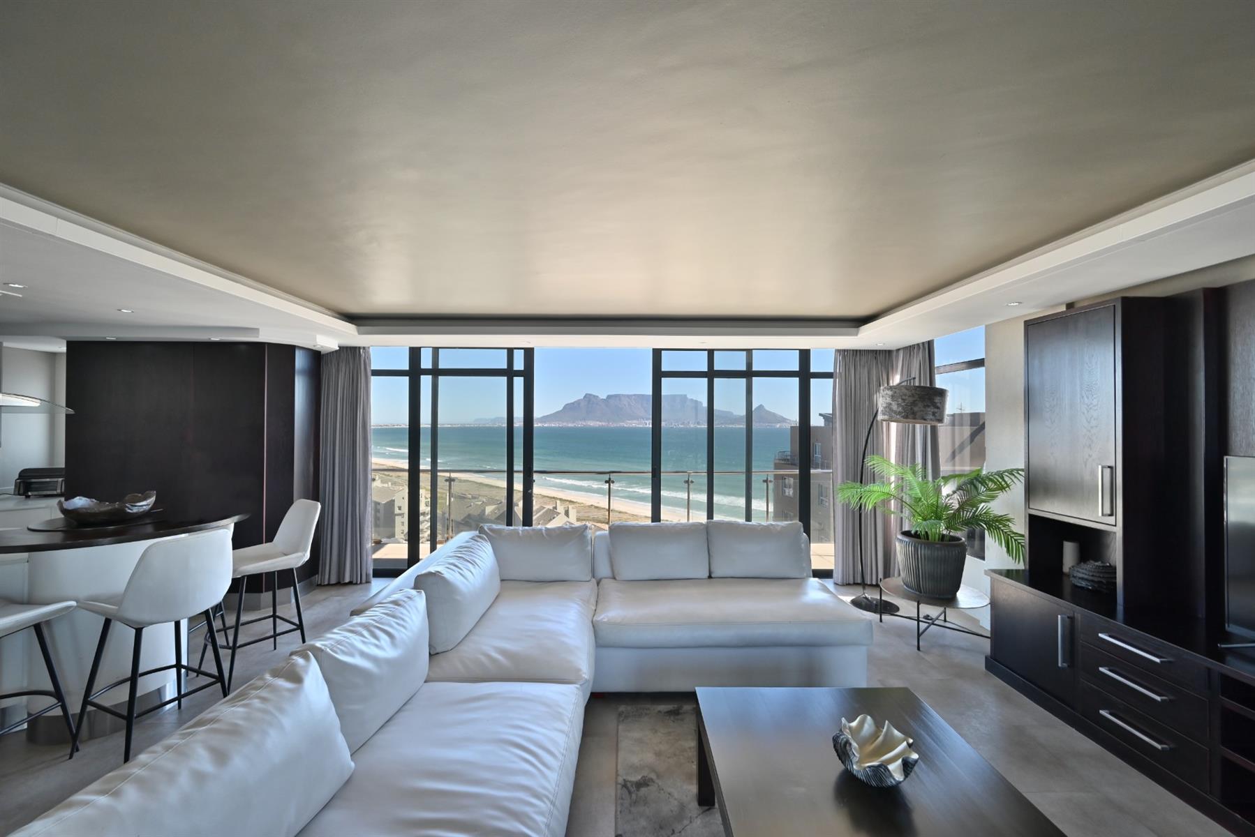 Penthouse For Sale in Beachfront, Table View, Blouberg