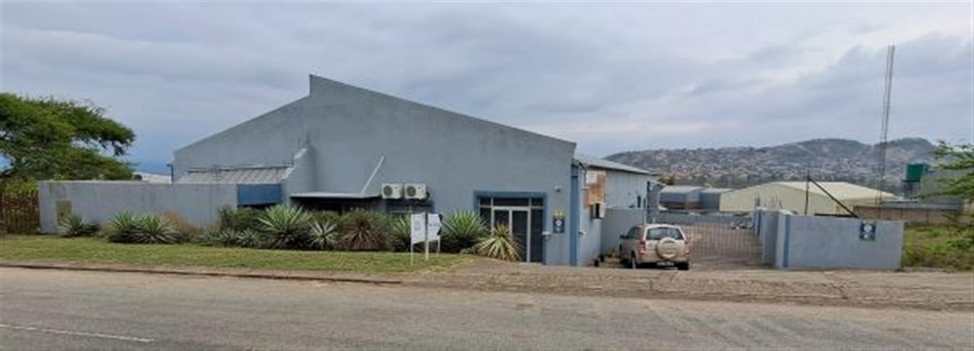 Business premises For Sale in Rocky Drift, 900m, White River, Option to buy Business too...
