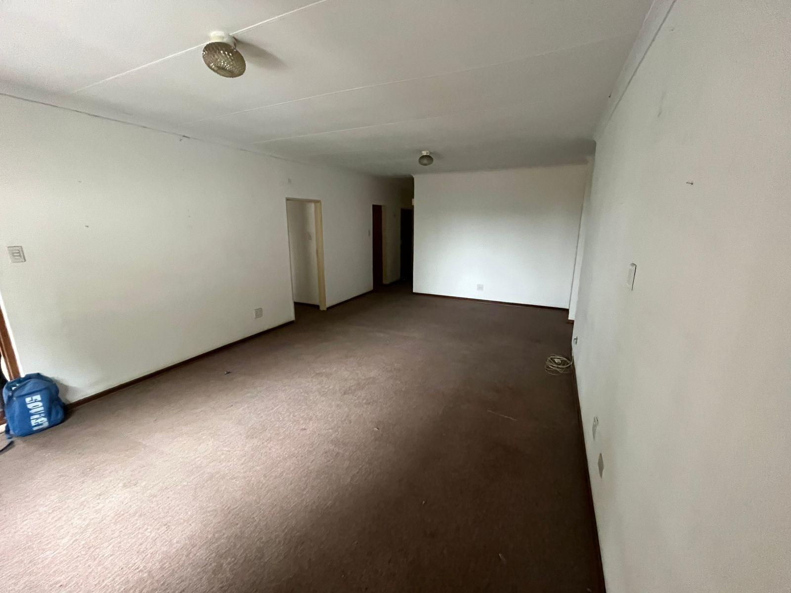 Townhouse For Sale in Newcastle, KwaZulu Natal