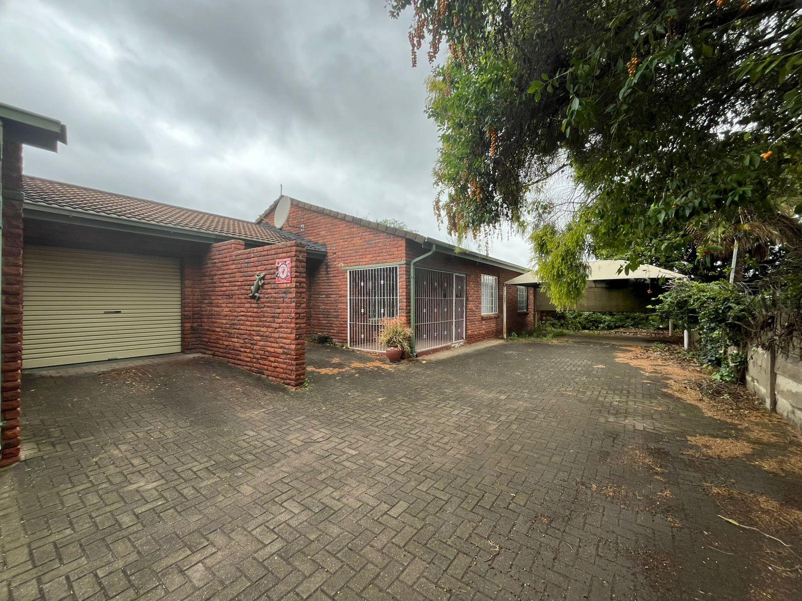 Townhouse For Sale in Newcastle, KwaZulu Natal