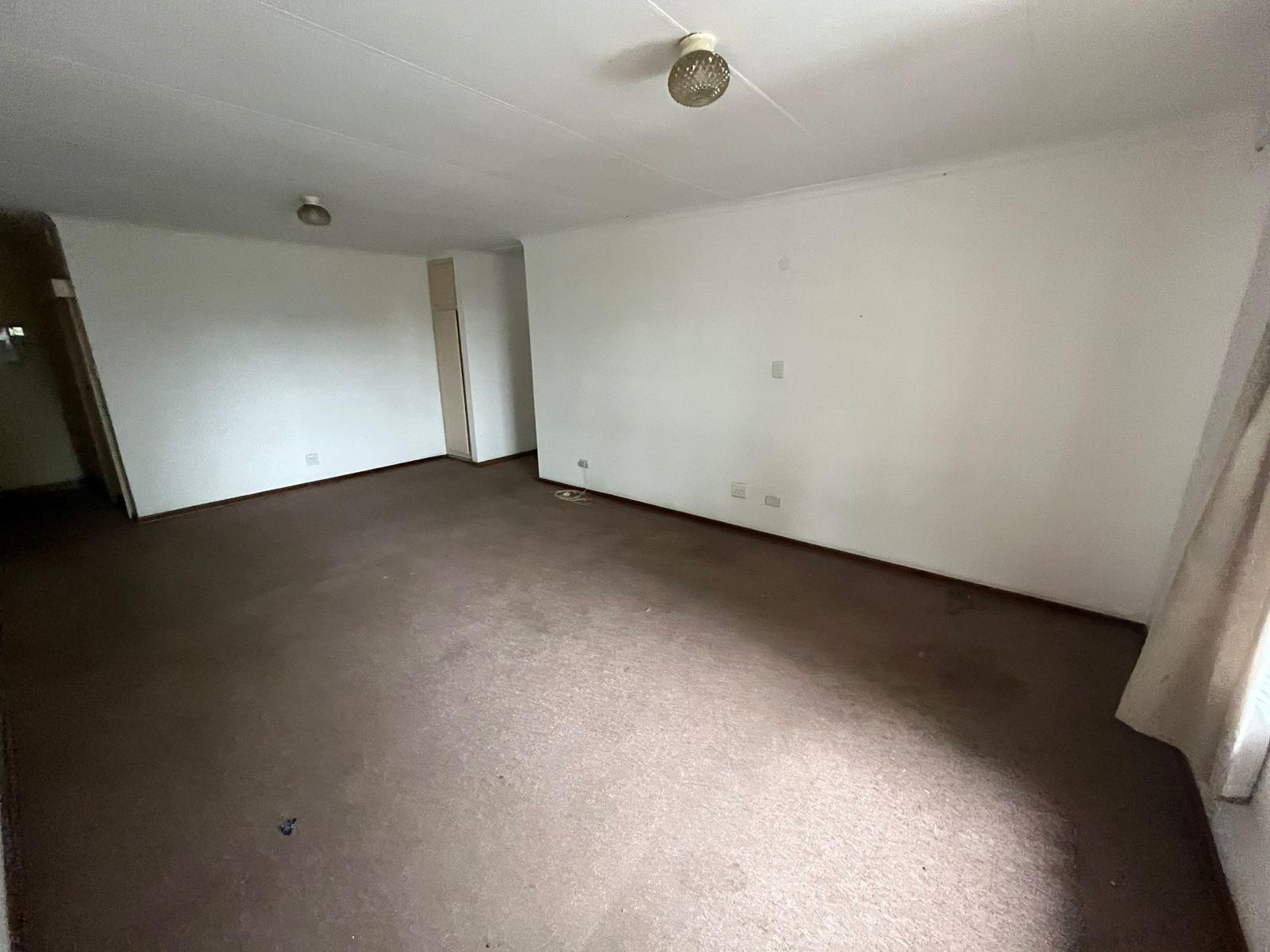 Townhouse For Sale in Newcastle, KwaZulu Natal
