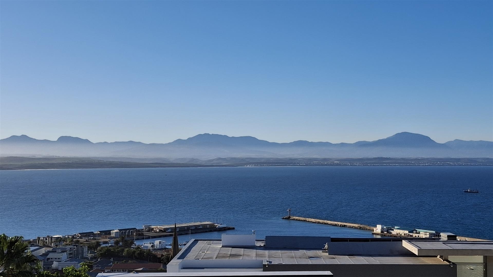 Vacant Stand with Panoramic Views in Mossel Bay