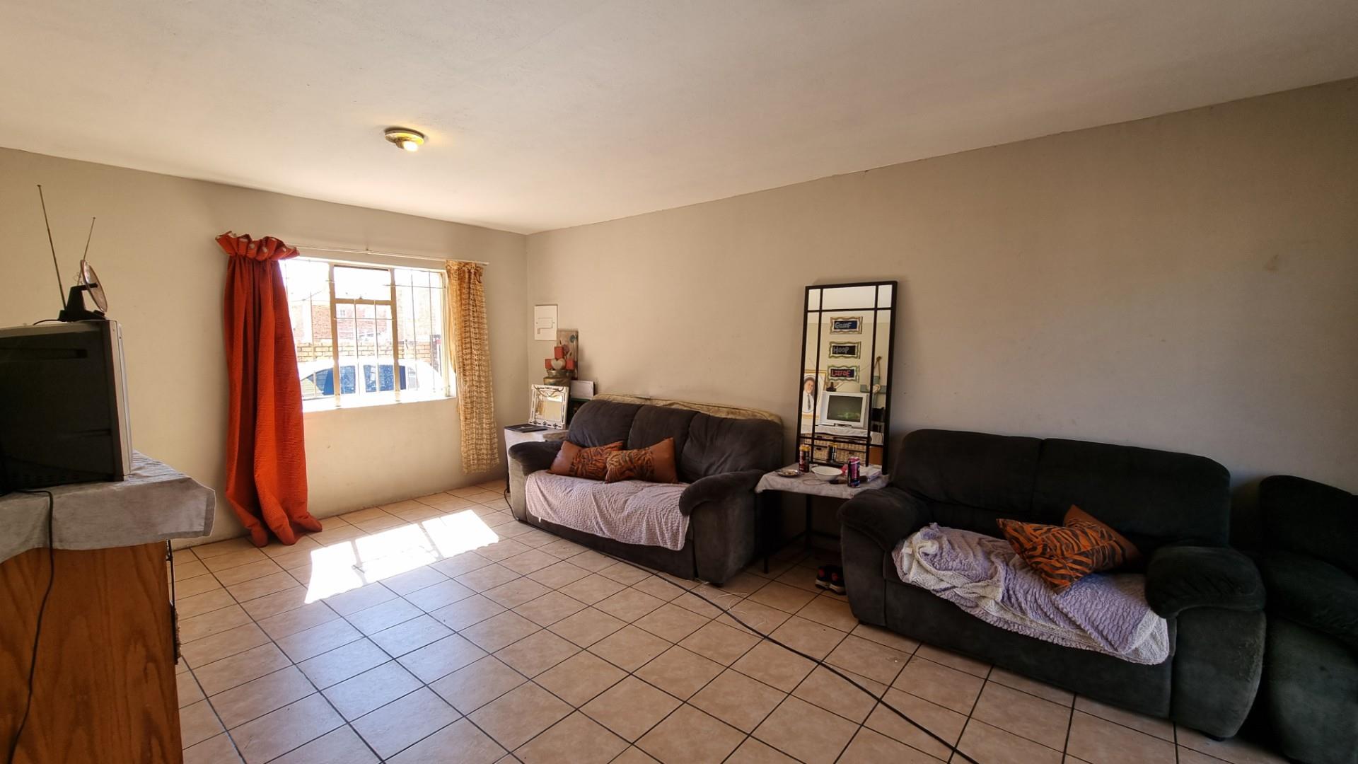 DuplexTo Rent in Claremont, Pretoria