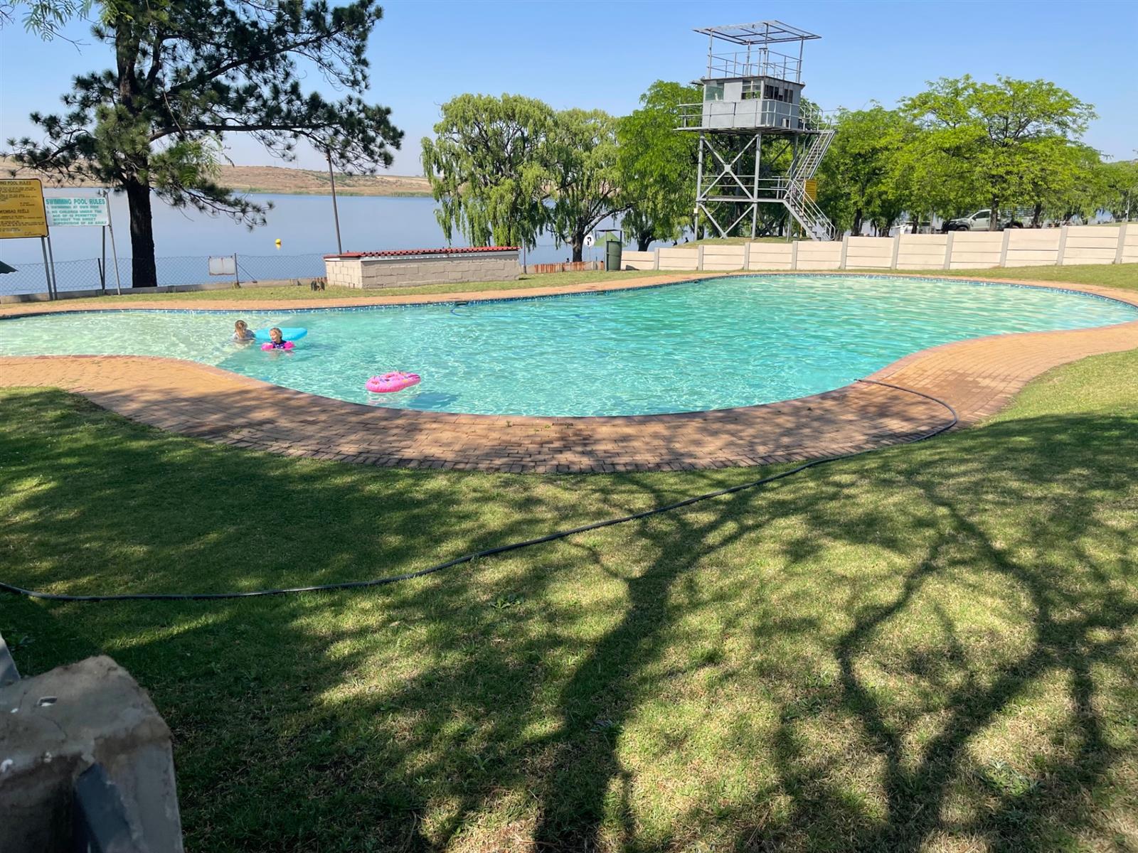 Holiday or Retirement Home in Ruitspruit Dam