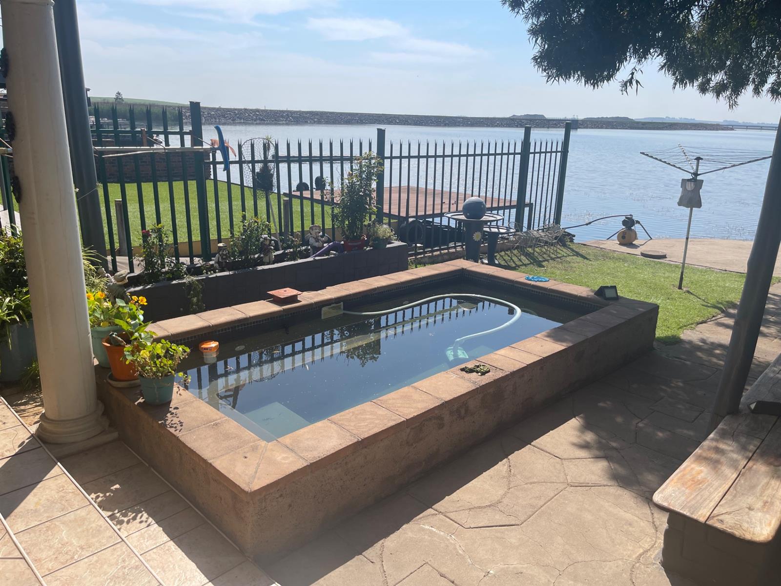 Holiday or Retirement Home in Ruitspruit Dam