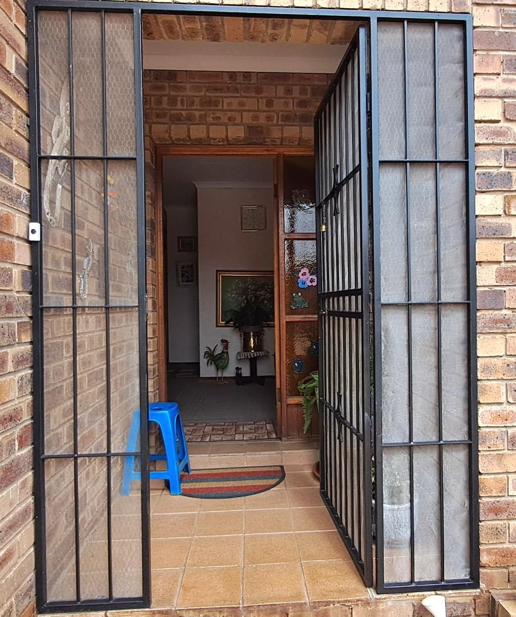3 Bedroom Townhouse For Sale in Parys