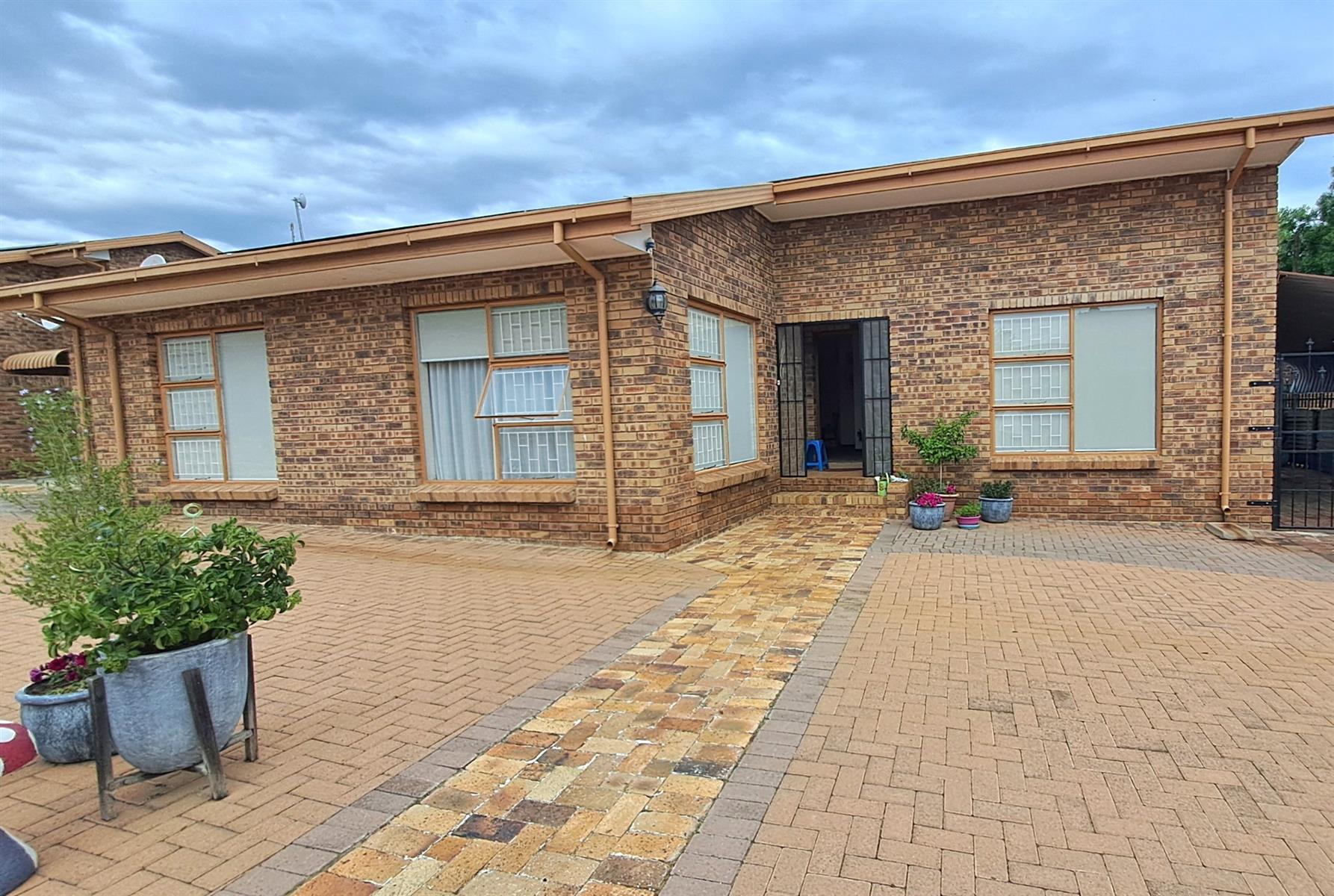 3 Bedroom Townhouse For Sale in Parys