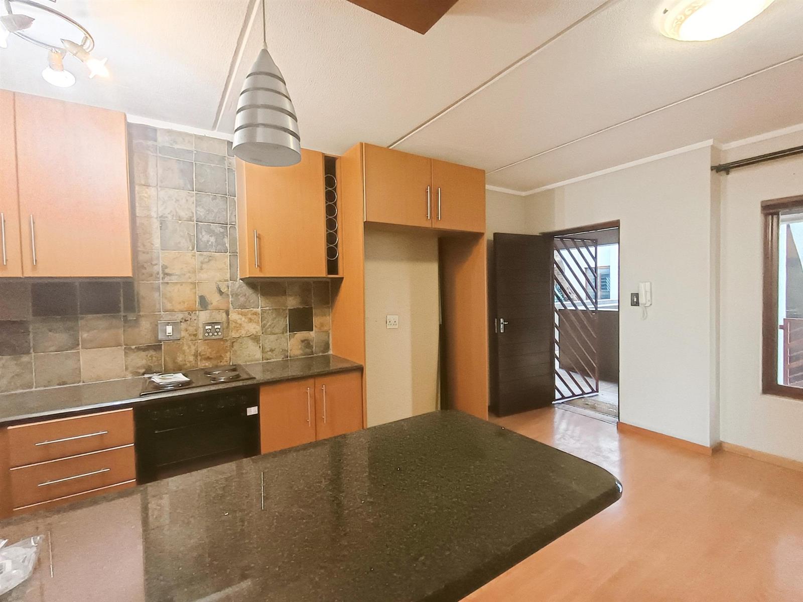Modern 1 Bedroom Apartment in Morninghill, Bedfordview | Perfect Starter Home or Investment