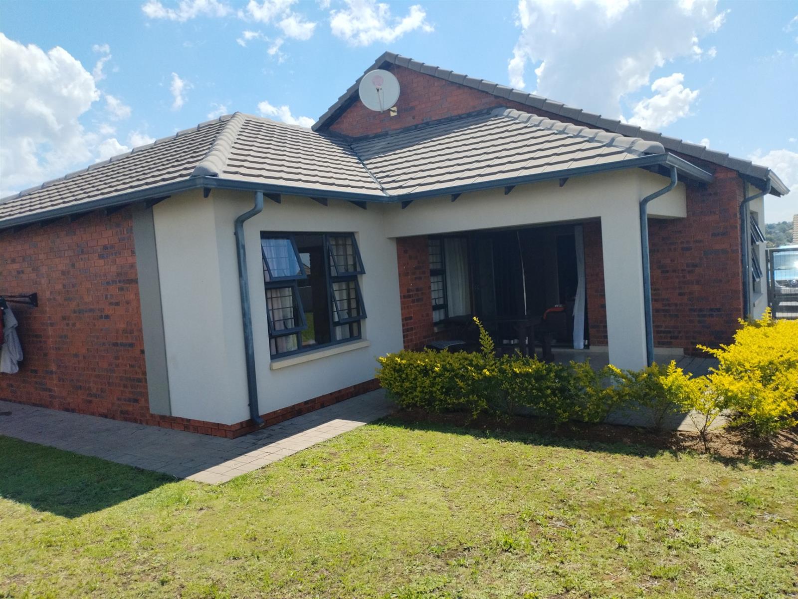 A beautiful with yard 3 Bedroom , 2 Baths The Hudson Estate home for sale near Amberfield College