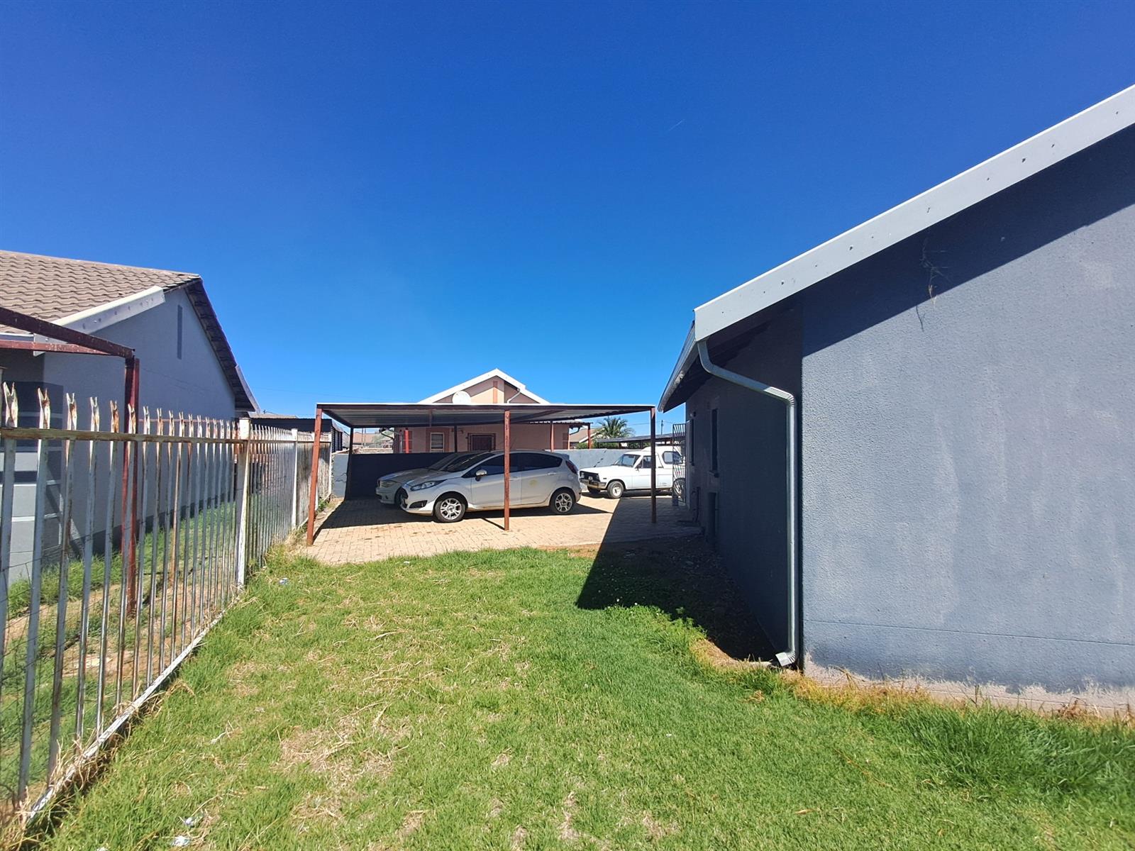 House for sale in Roodepan, Kimberley, 85 m²