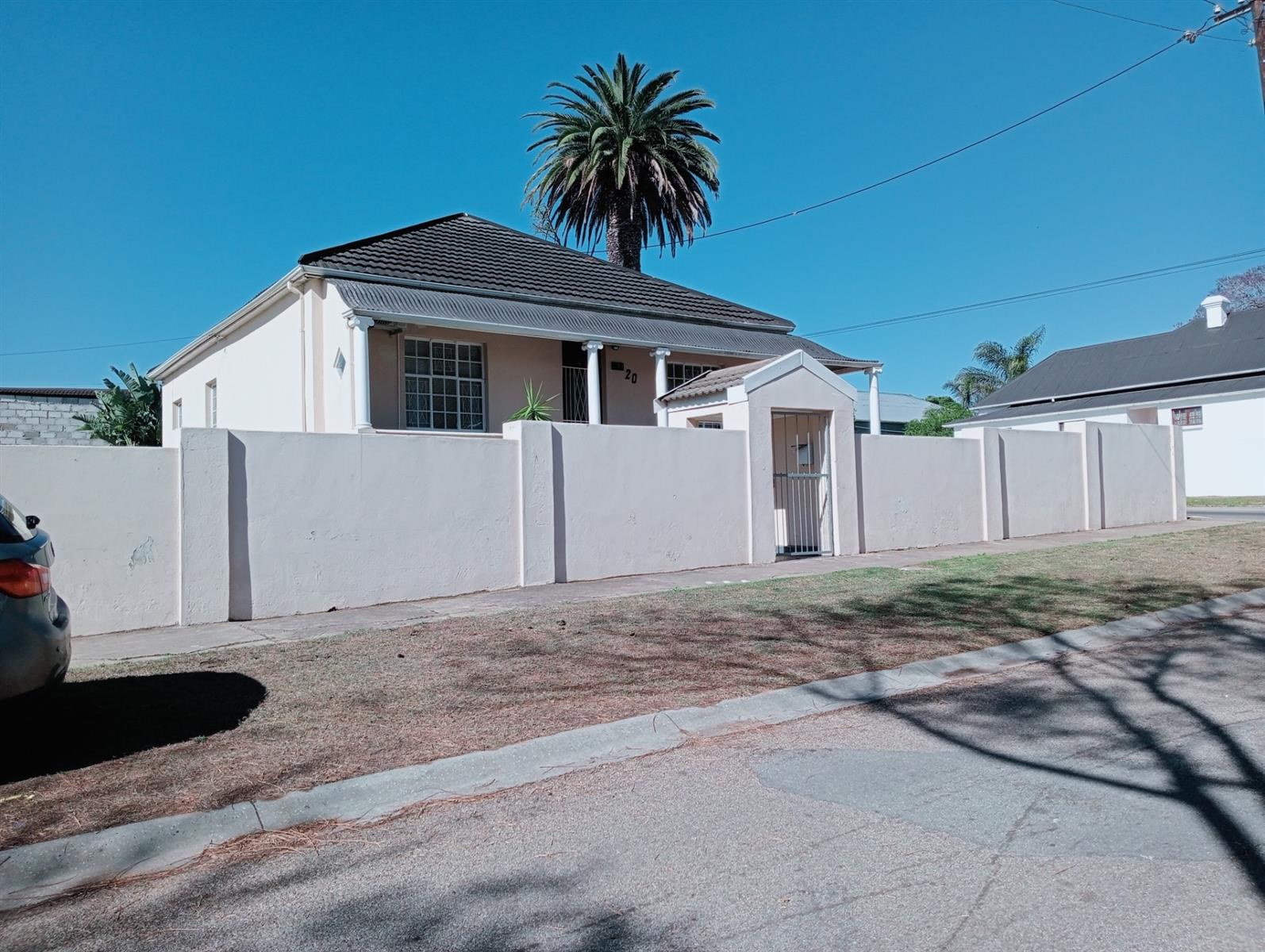 NEWLY RENOVATED!! WOW REDUCED AND PRICED TO GO