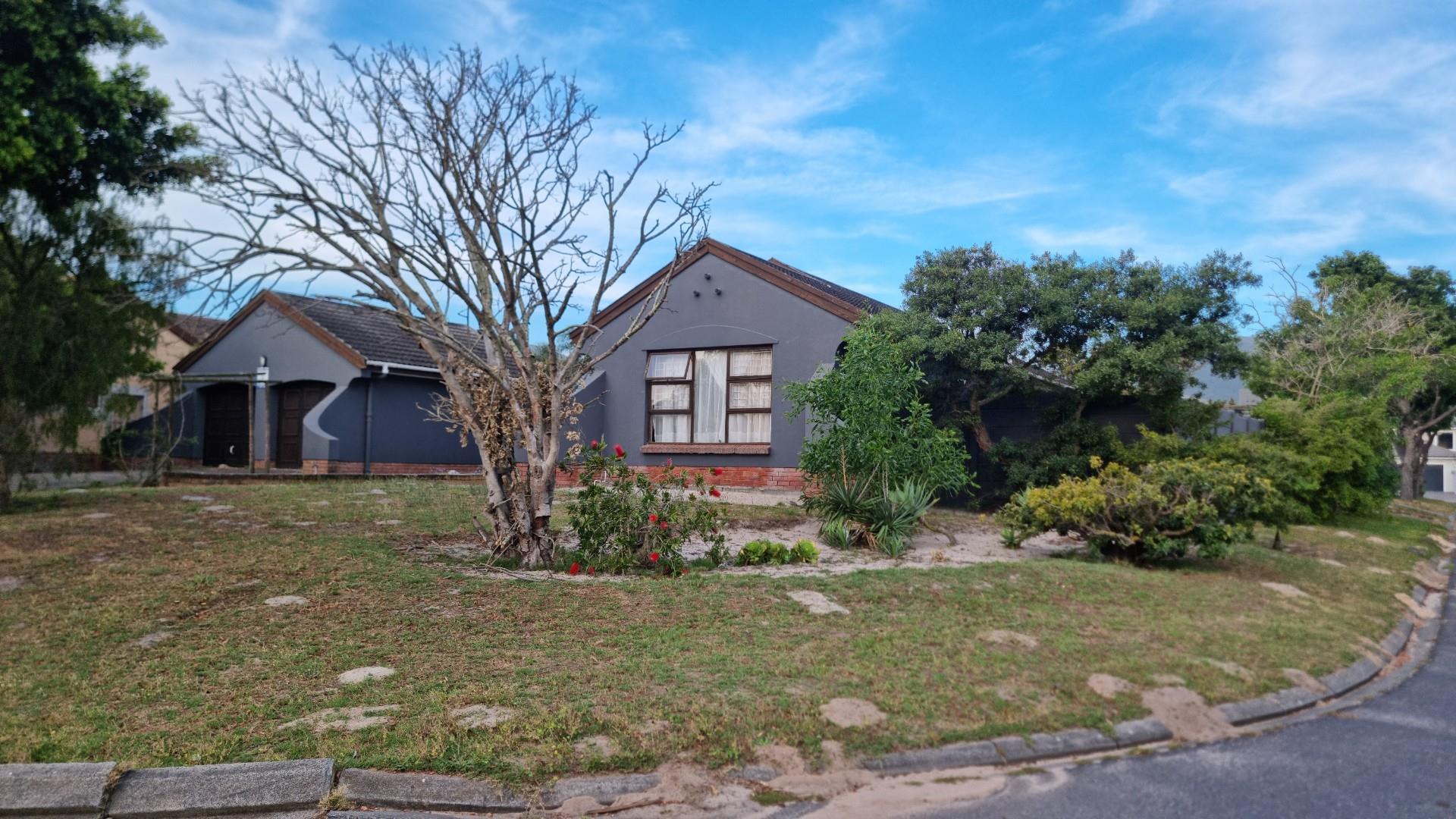 5 Bedroomed House For Sale in Welgelegen 1, Welgelegen, Parow