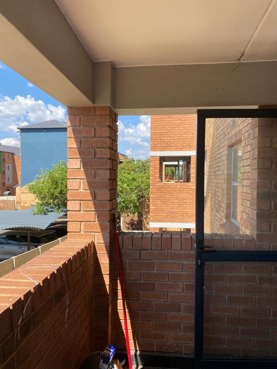 TWO BEDROOM APARTMENT WITH SOLAR BACK-UP