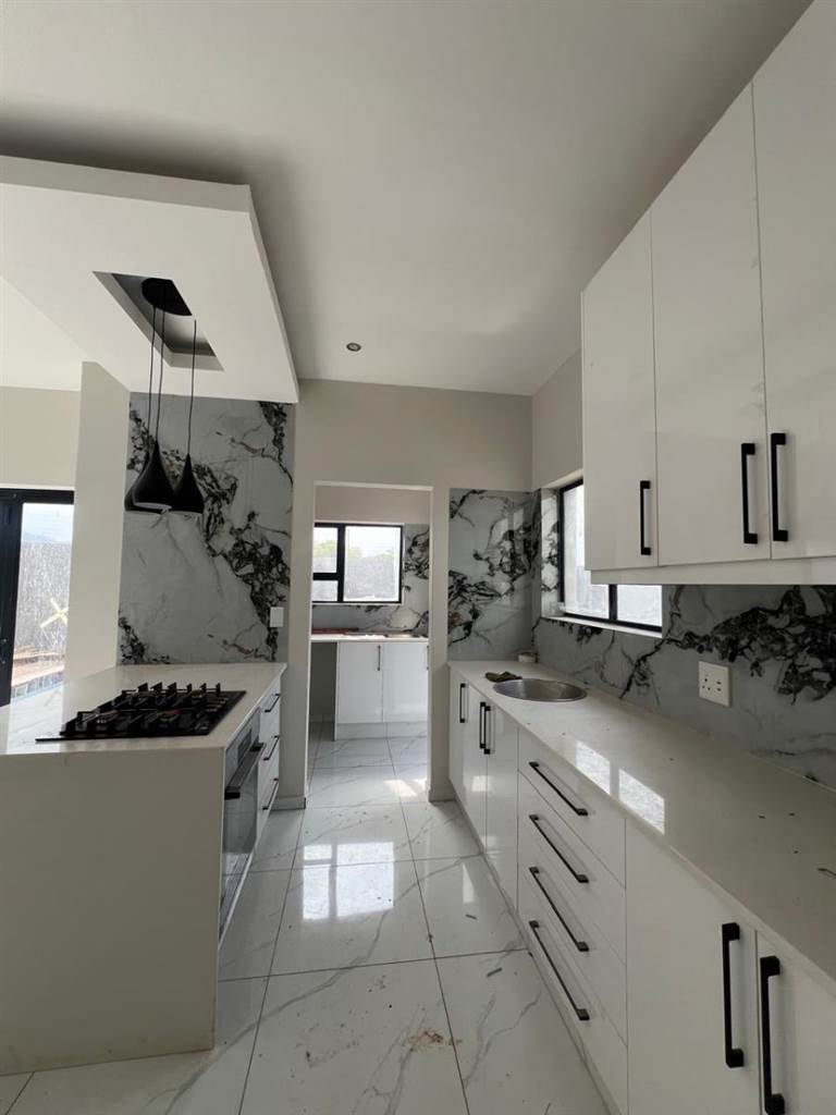 House For Sale in Melodie, Hartbeespoort, North West