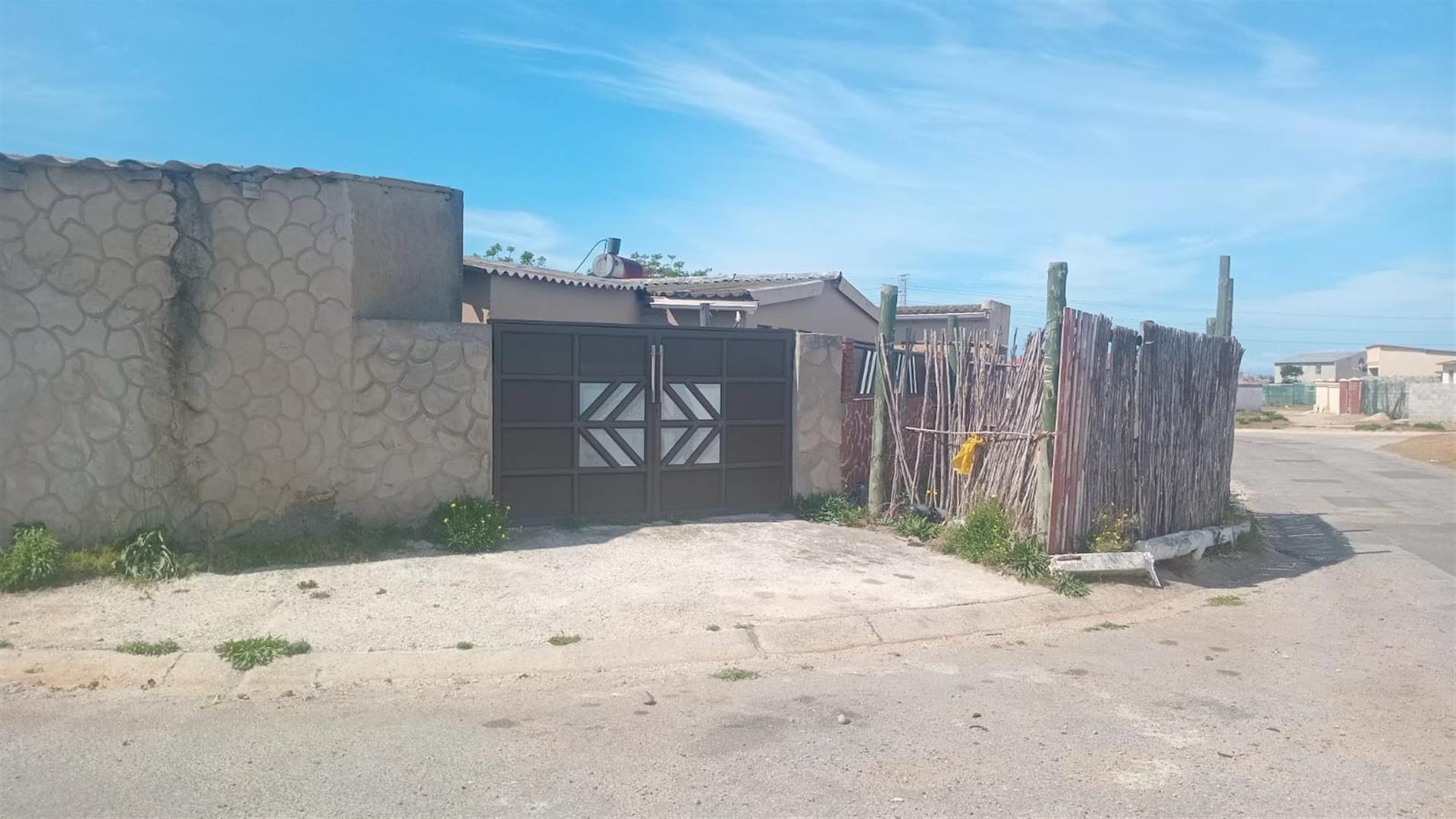House for sale in Kwazakhele, Port Elizabeth, 150 m²