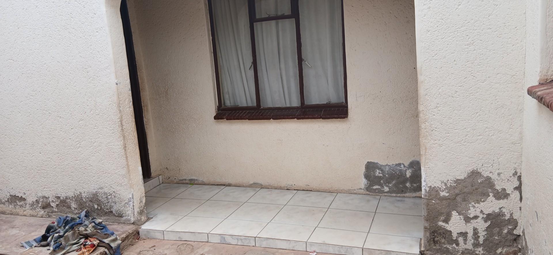 House For Sale in Seshego 9E, Seshego, Polokwane