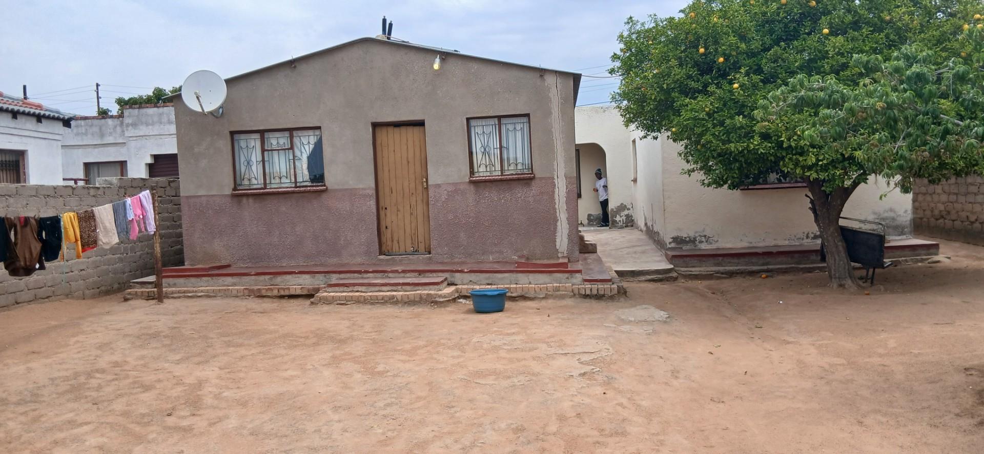 House For Sale in Seshego 9E, Seshego, Polokwane