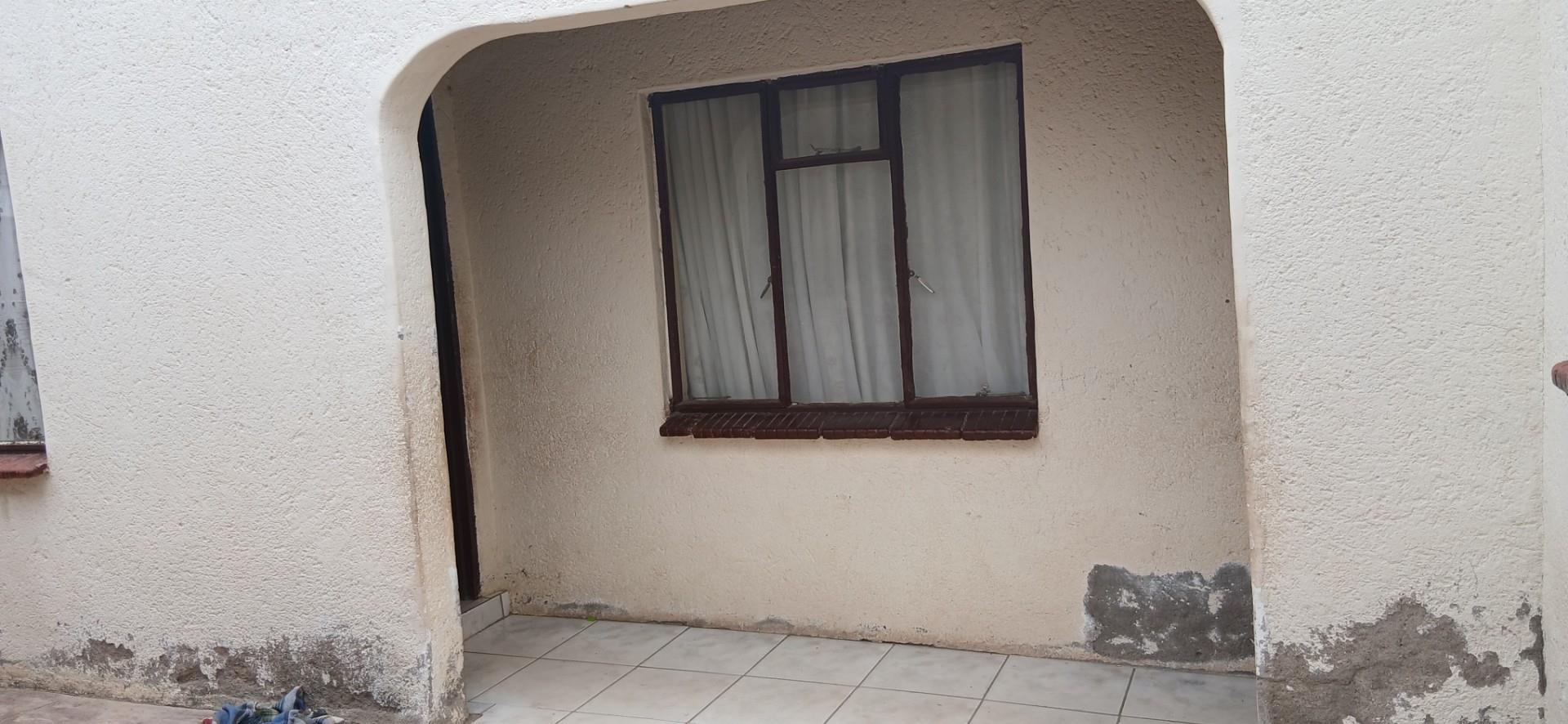 House For Sale in Seshego 9E, Seshego, Polokwane