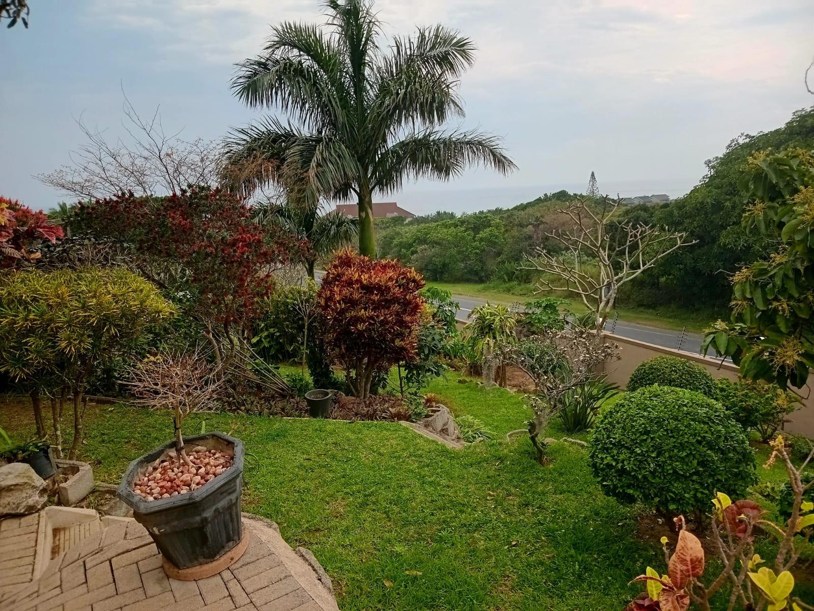 SHELLY BEACH: BEAUTIFUL MODERN RENOVATED FURNISHED HOUSE FOR SALE. MOVE IN READY