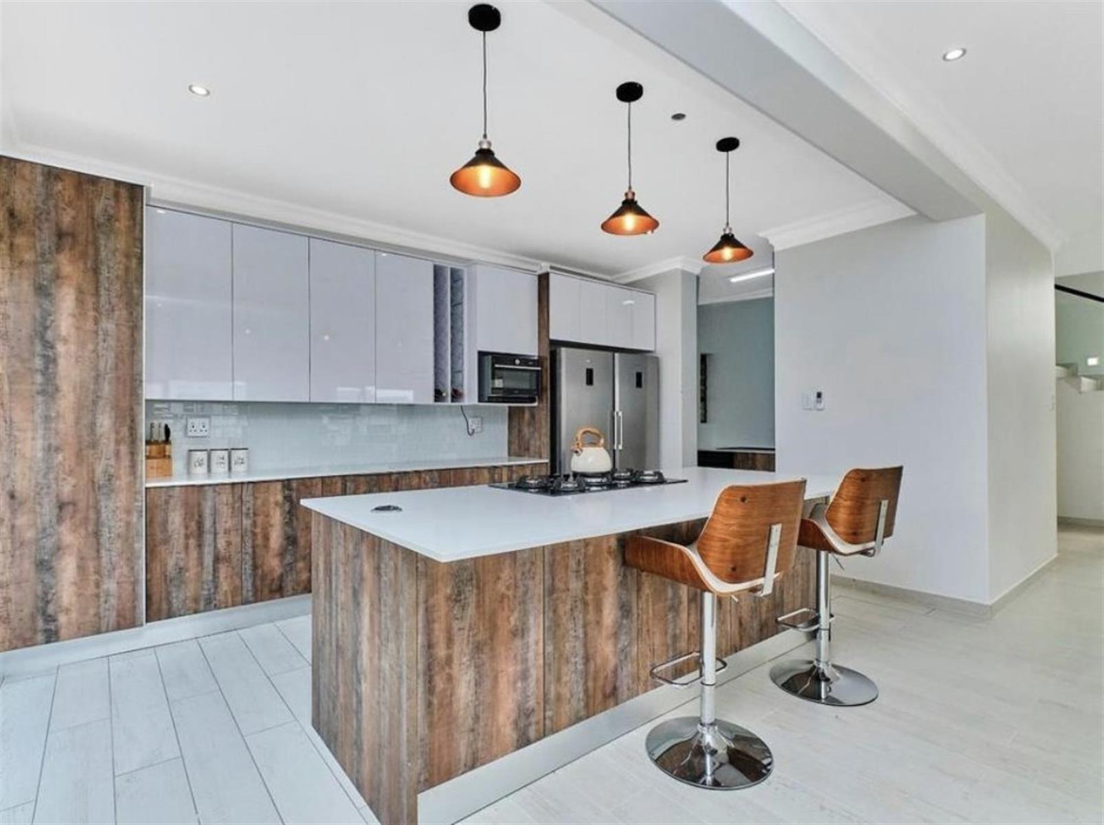 Complex for sale in Bryanston East, Bryanston, Sandton, 329 m²