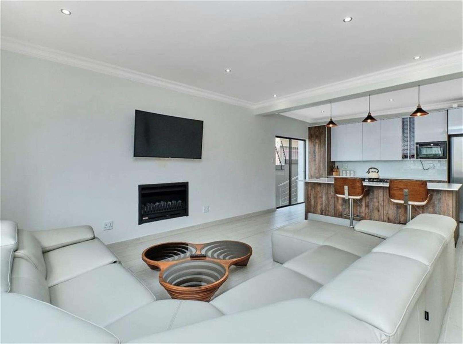 Complex for sale in Bryanston East, Bryanston, Sandton, 332 m²