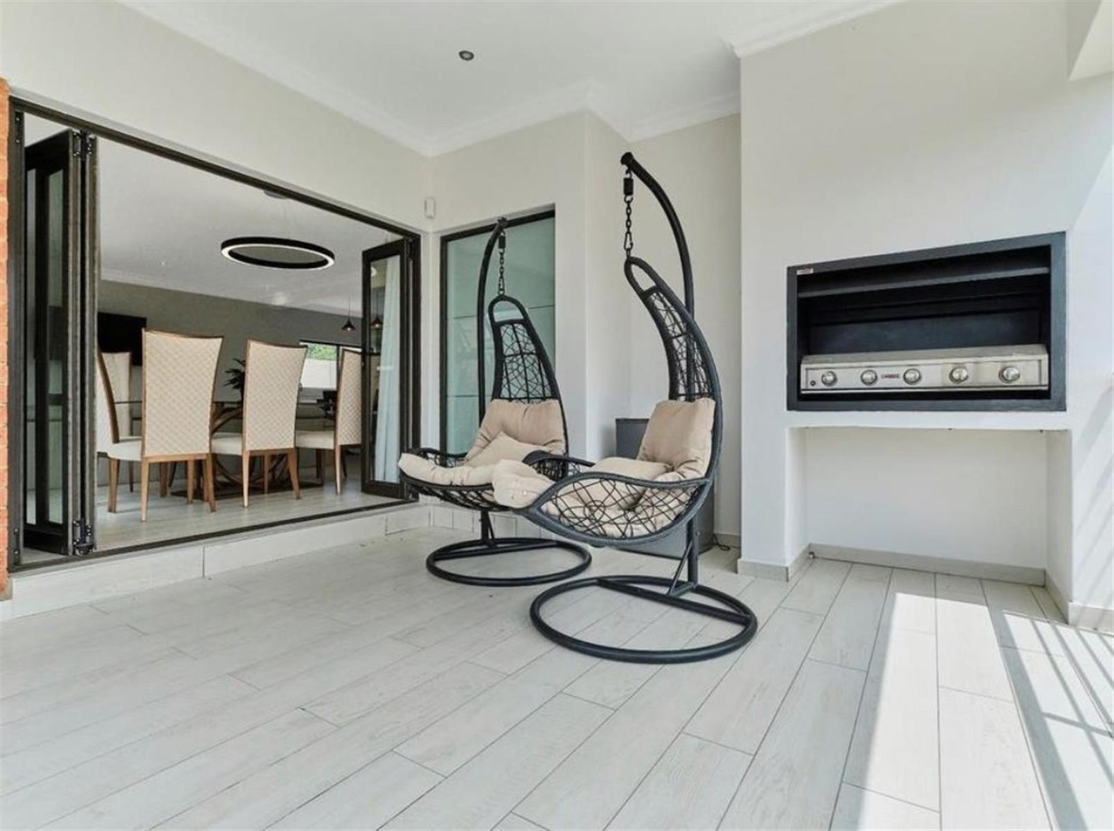 Complex for sale in Bryanston East, Bryanston, Sandton, 332 m²