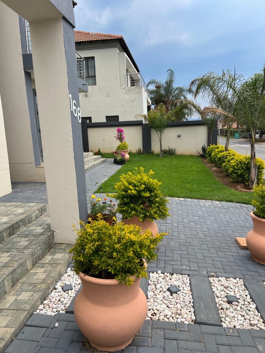 House For Sale in Xanadu Eco Park, Xanadu, Hartbeespoort, North West