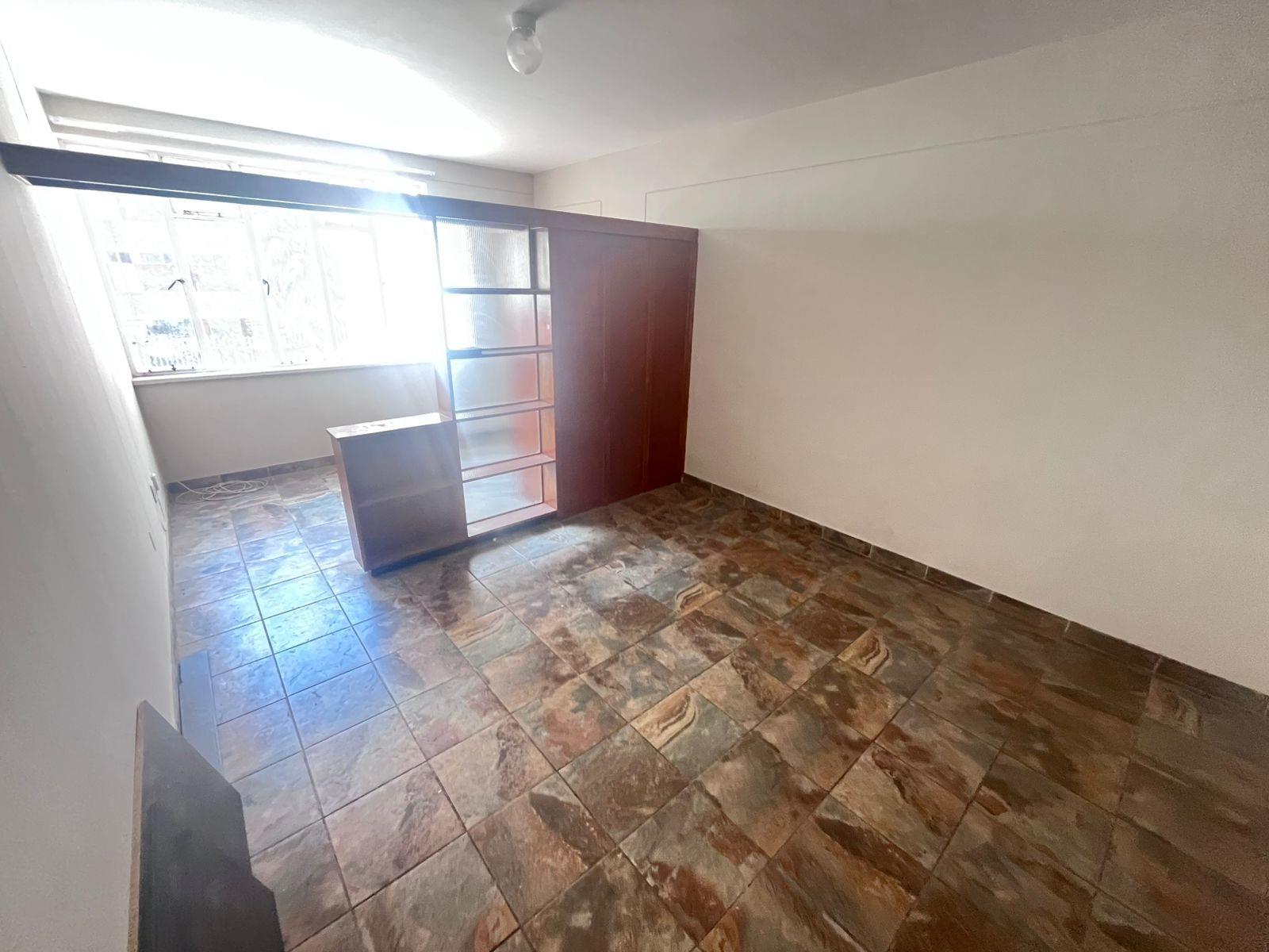 NEAT APARTMENT IN POPULAR COMPLEX