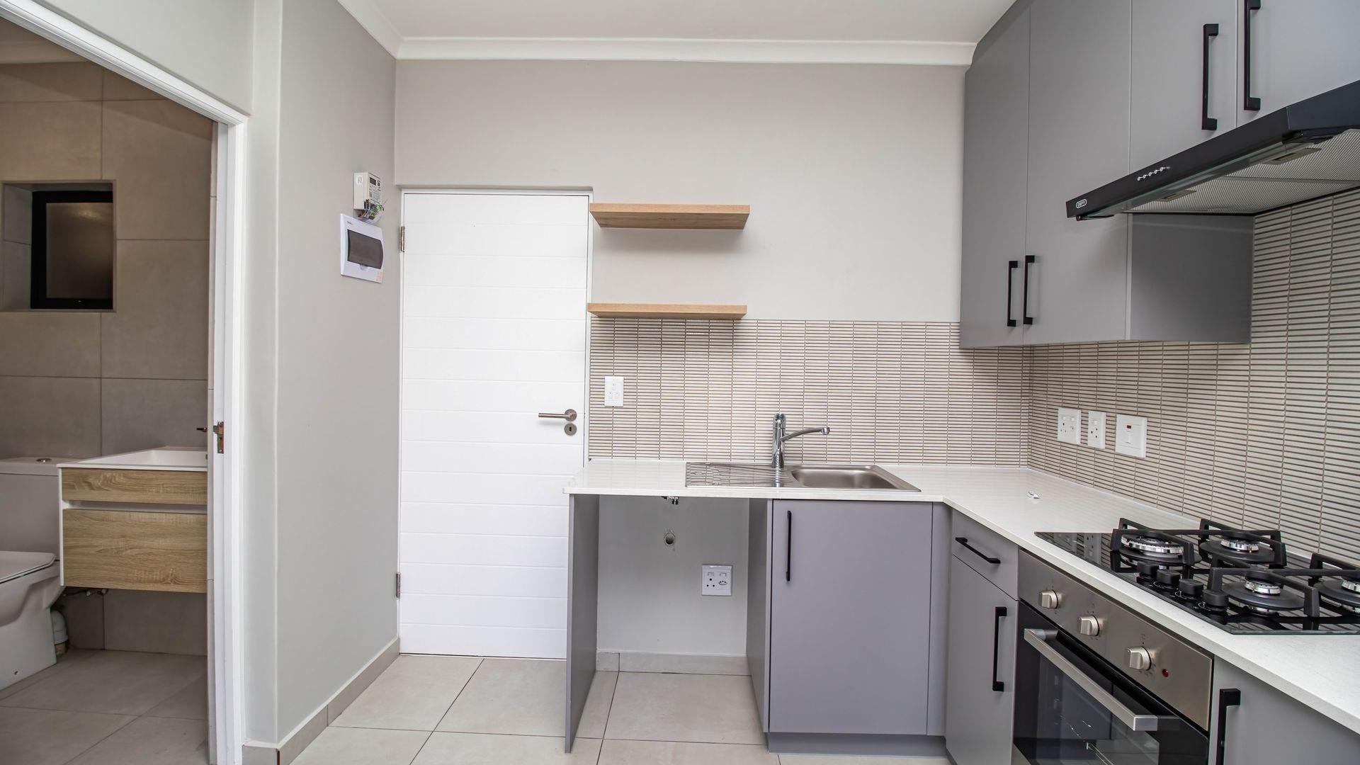 Modern 1-Bedroom Apartment Near Blouberg Beach