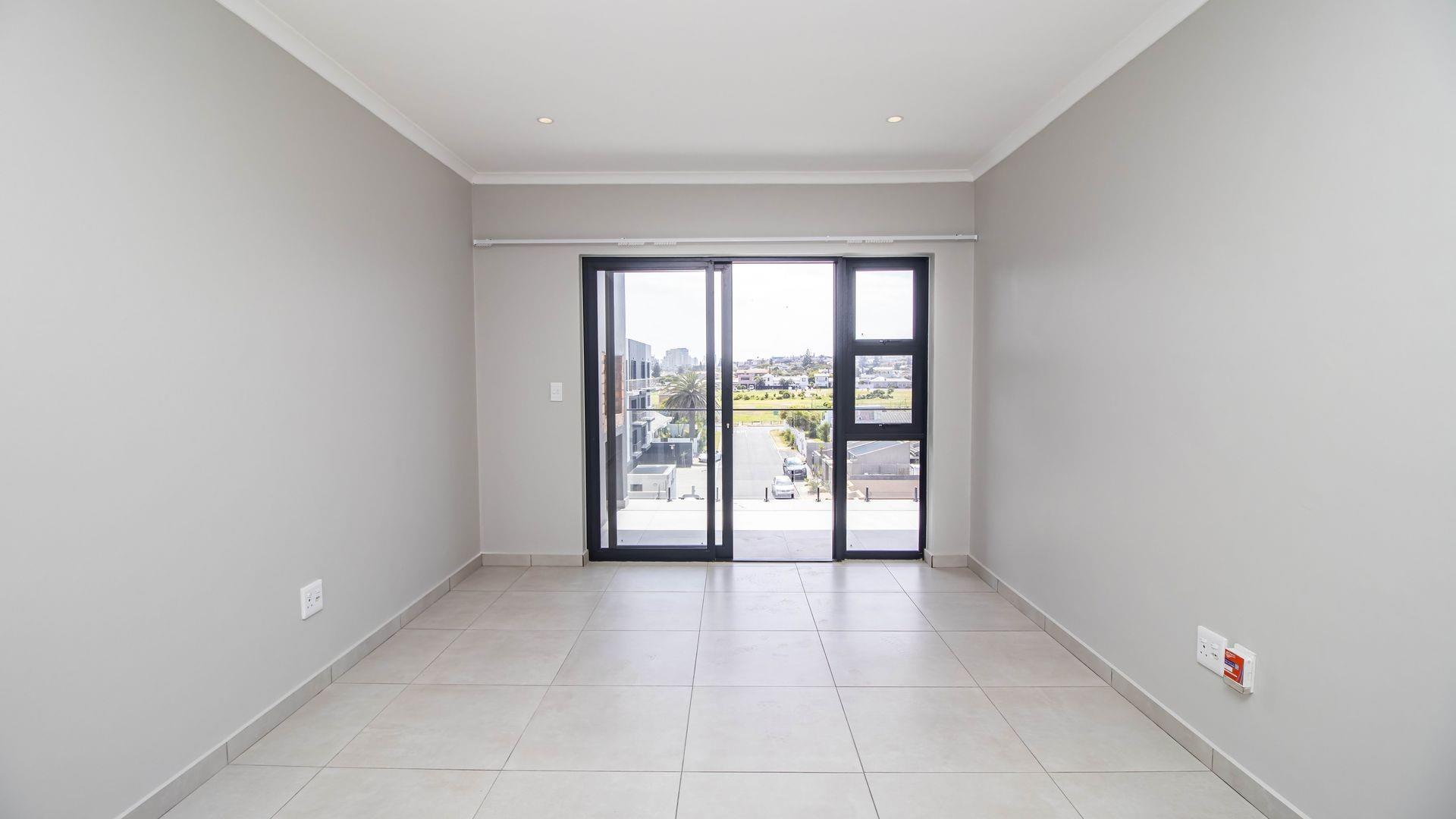 Modern 2-Bedroom Apartment with Ensuite - Close to Blouberg Beac