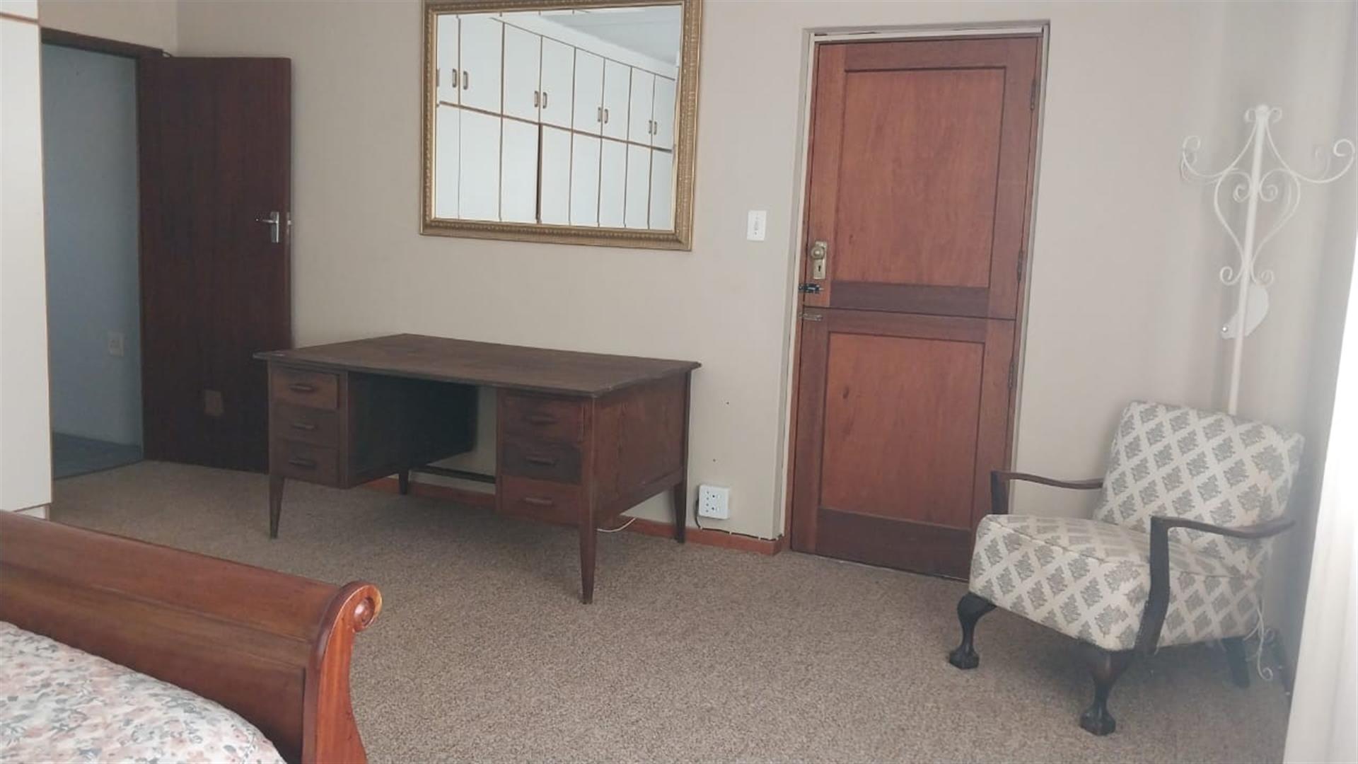 House for sale in Porterville, 220 m²