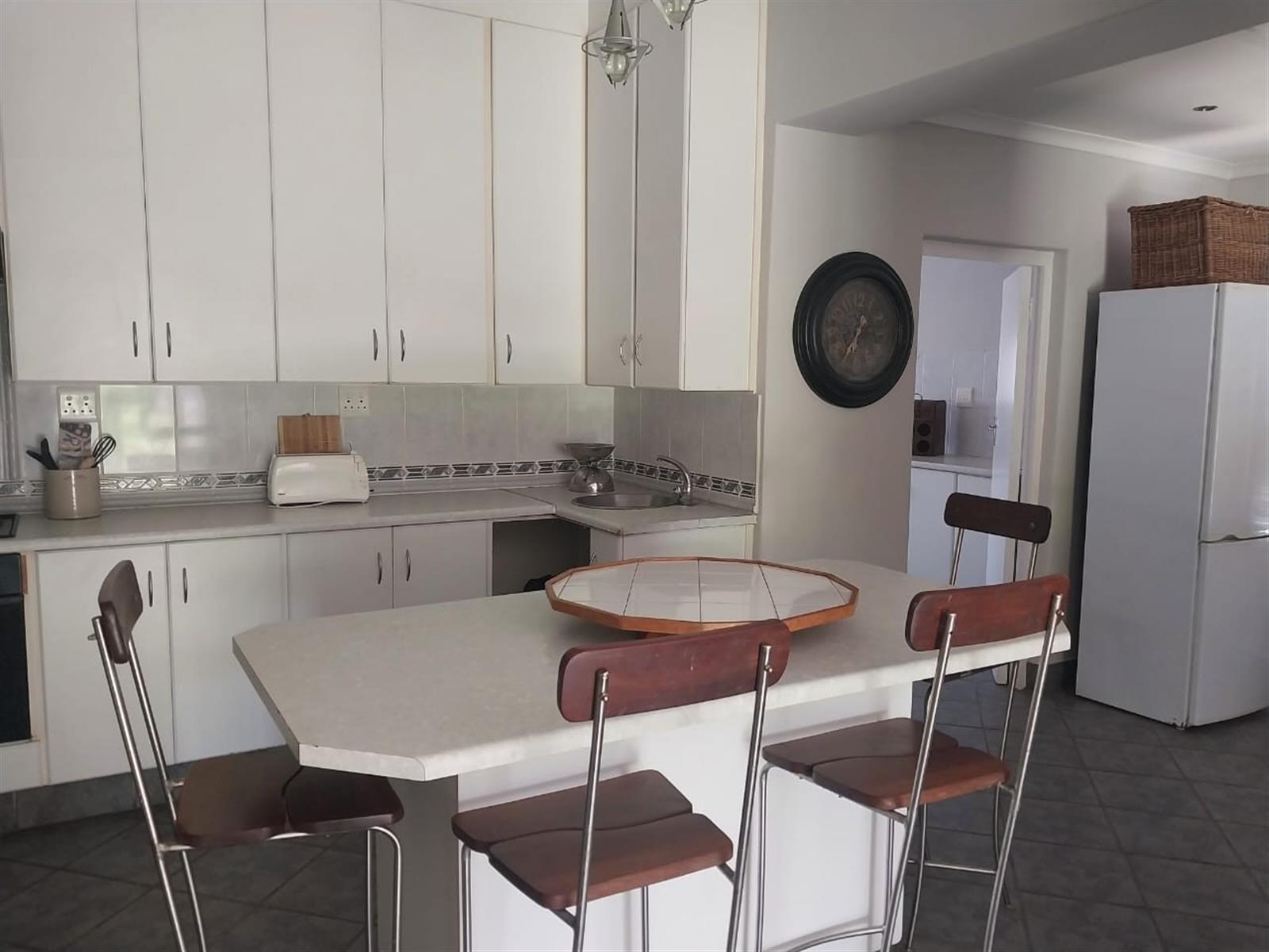 Huge House with massive 3 000 sqm erf For Sale in Porterville