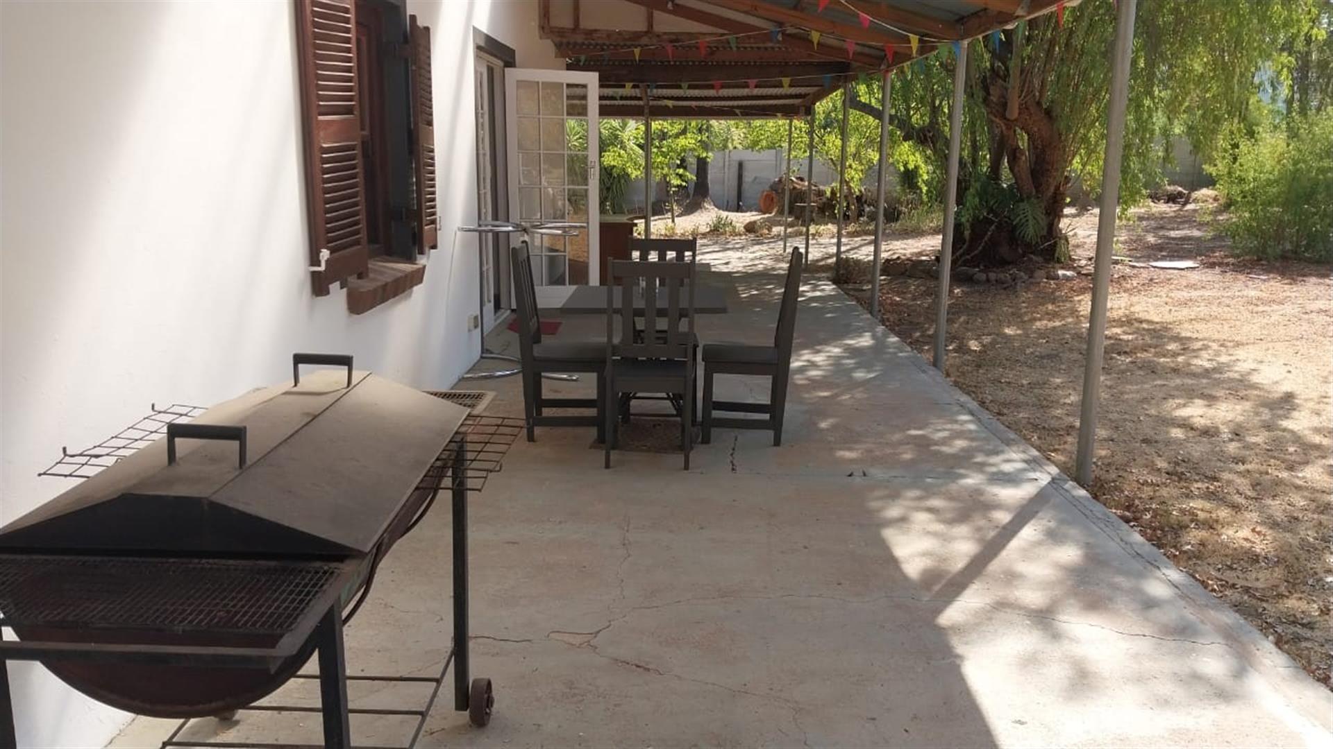 Huge House with massive 3 000 sqm erf For Sale in Porterville
