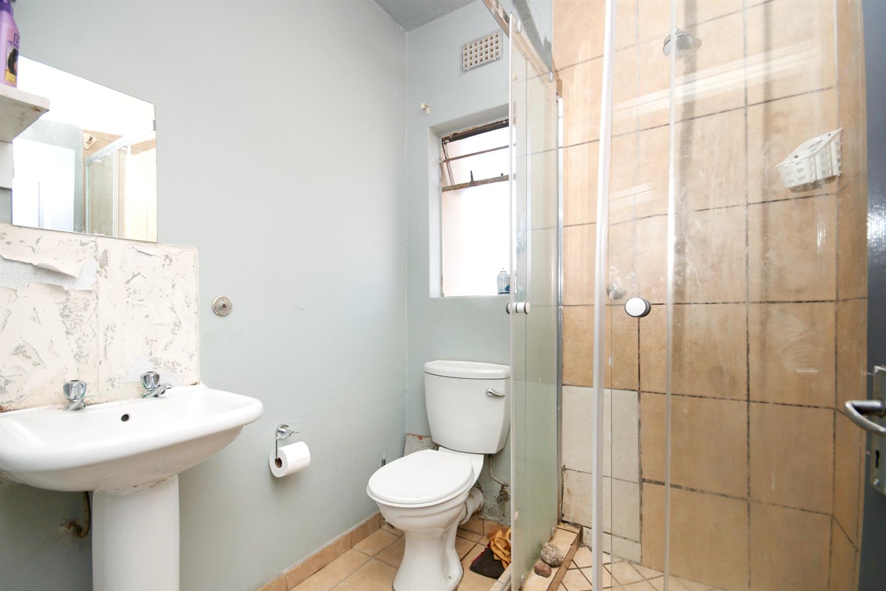 For Sale: 3-Bedroom Ground Floor Apartment in Jabulani
