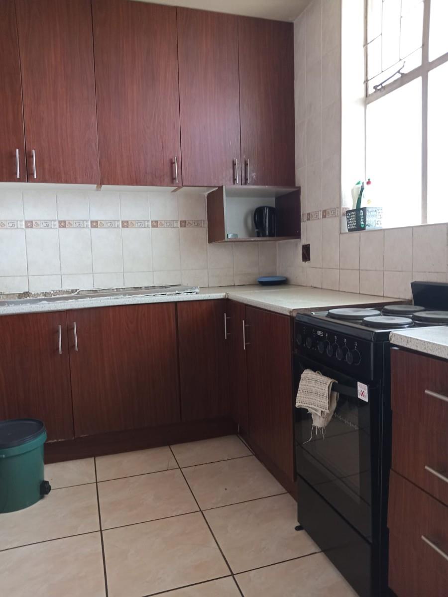 Apartment For Sale in Sunnyside, Pretoria