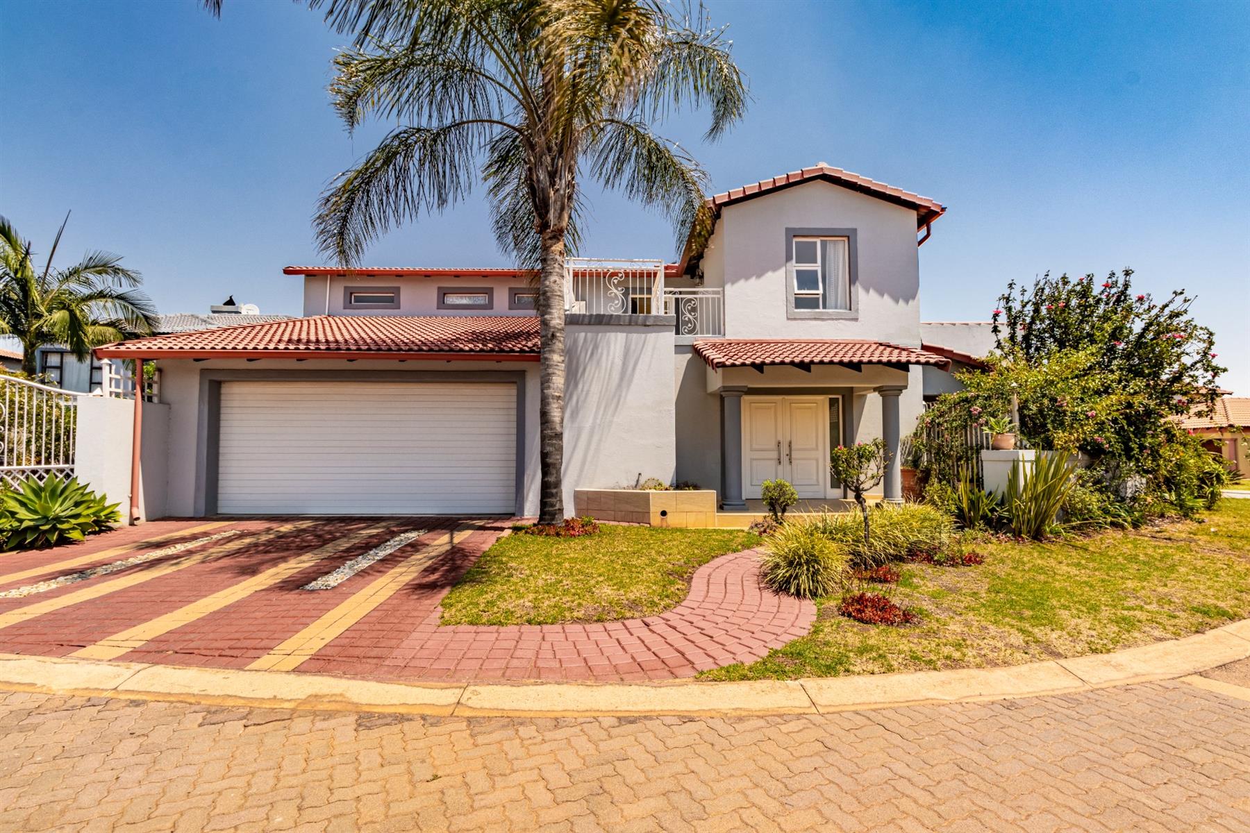 House For Sale in Silverwoods Country Estate Centurion Monavoni