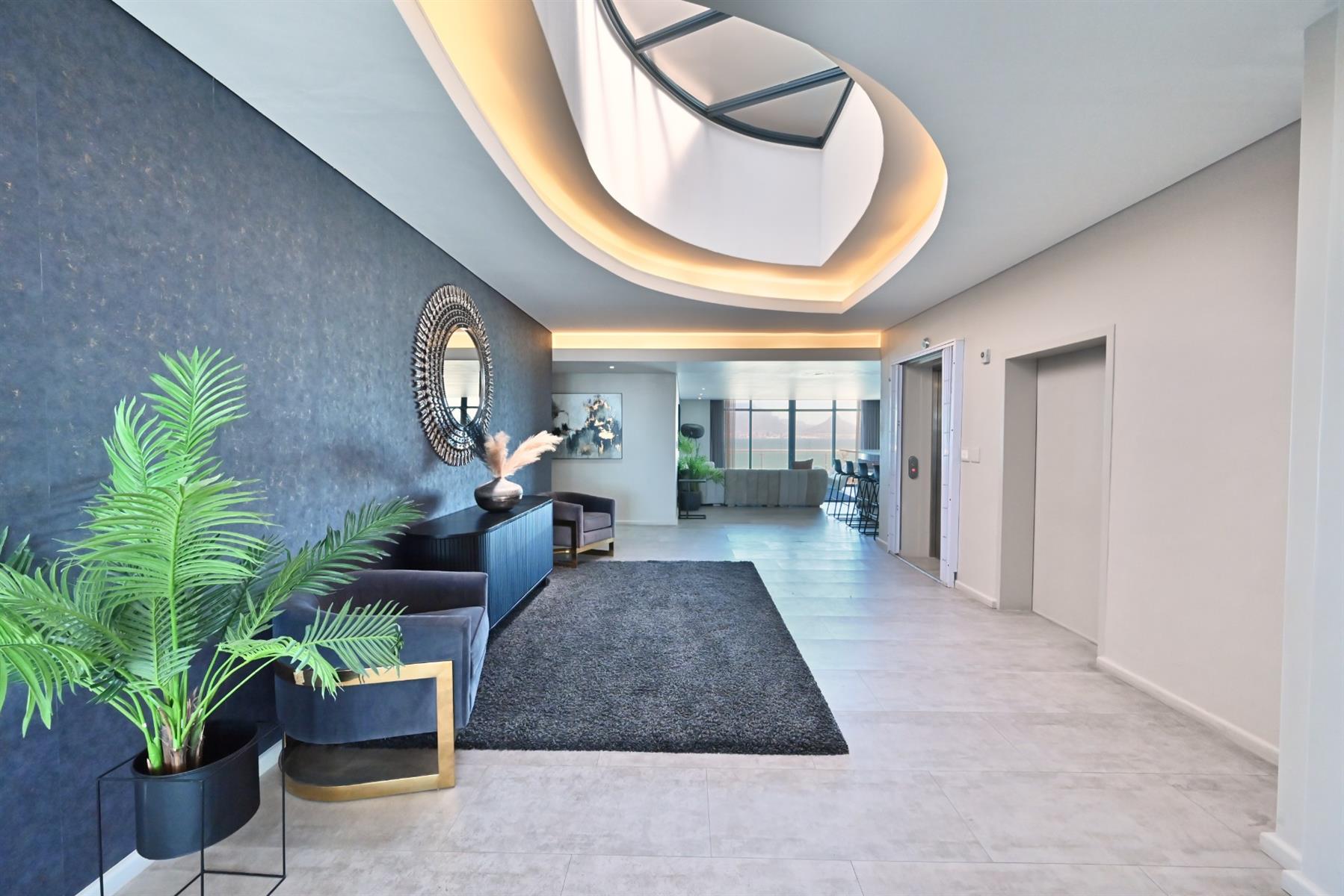 Penthouse For Sale in Beachfront, Table View, Blouberg