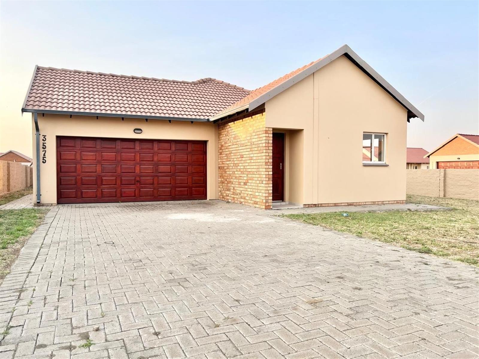 House For Sale in Waterkloof Hill Estate, Waterkloof AH, Rustenburg, North West