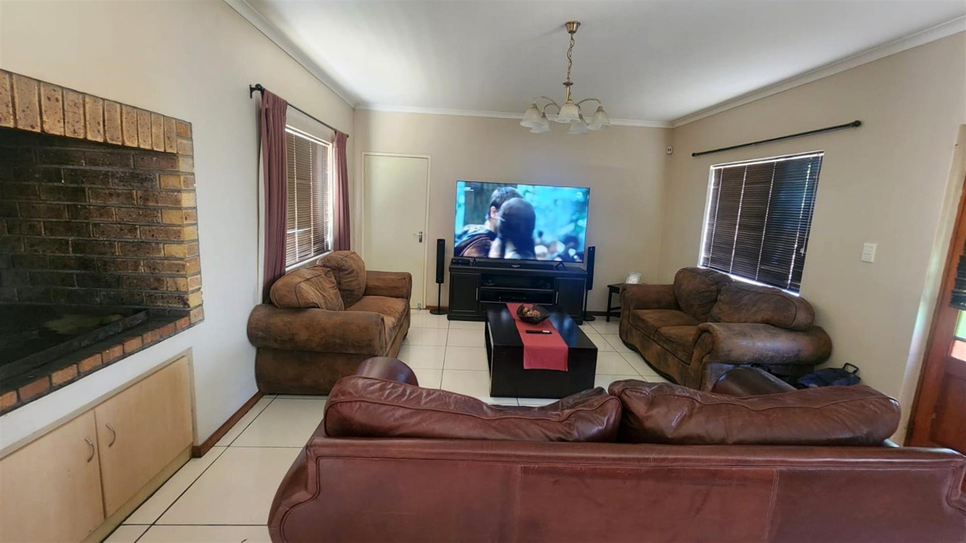 3 Bedroom Home for Sale in Tafelzicht
