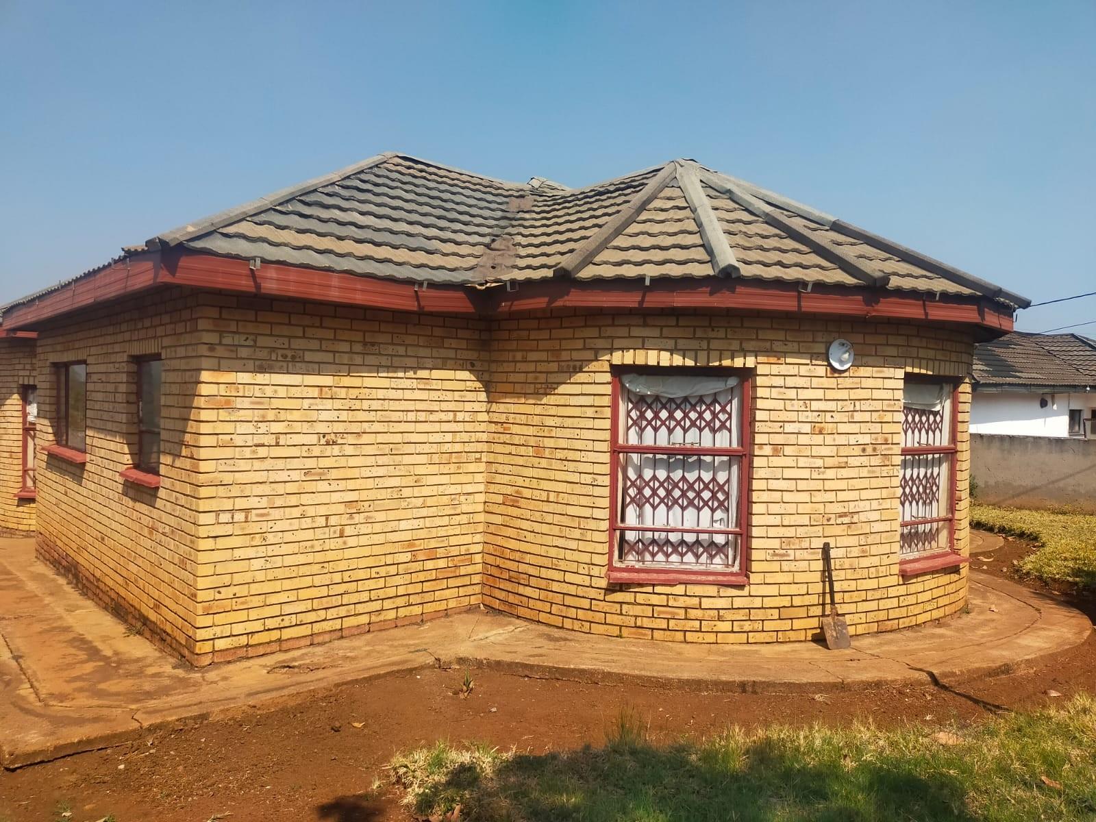 House For Sale in Makwarela Ext 3