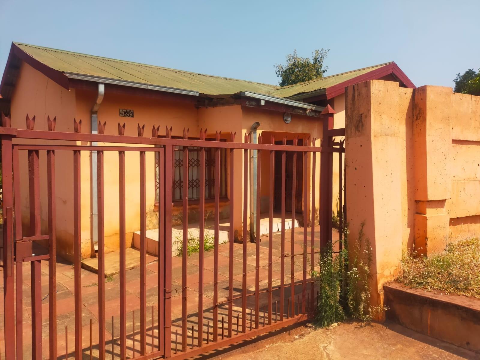 House for sale in Thohoyandou, 650 m²