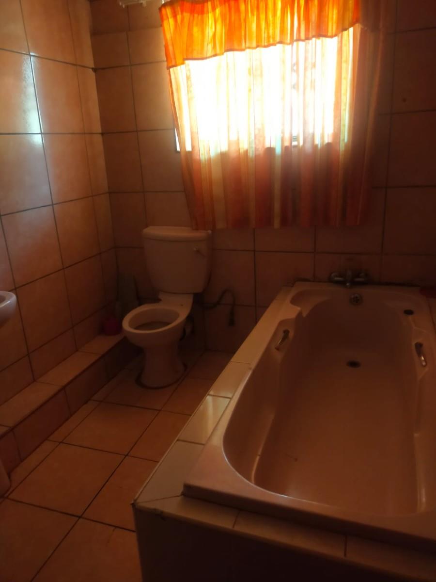 House for sale in Thohoyandou, 650 m²