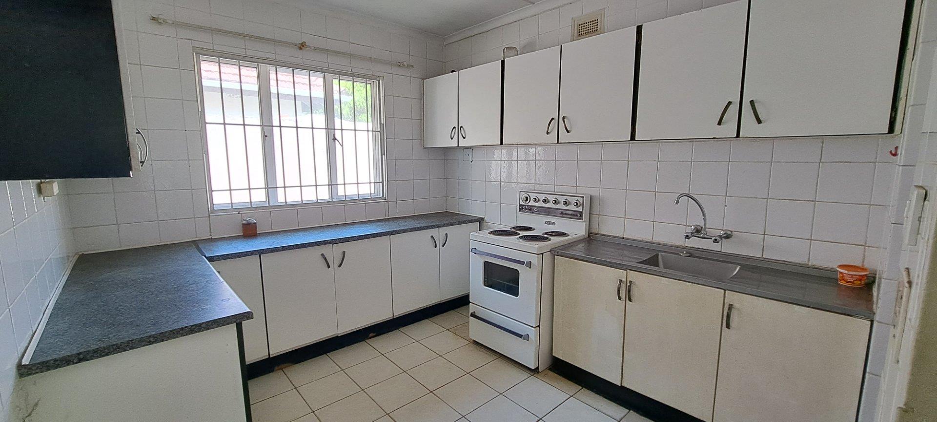 Three bedroom house with flat for Sale in Margate, KwaZulu Natal